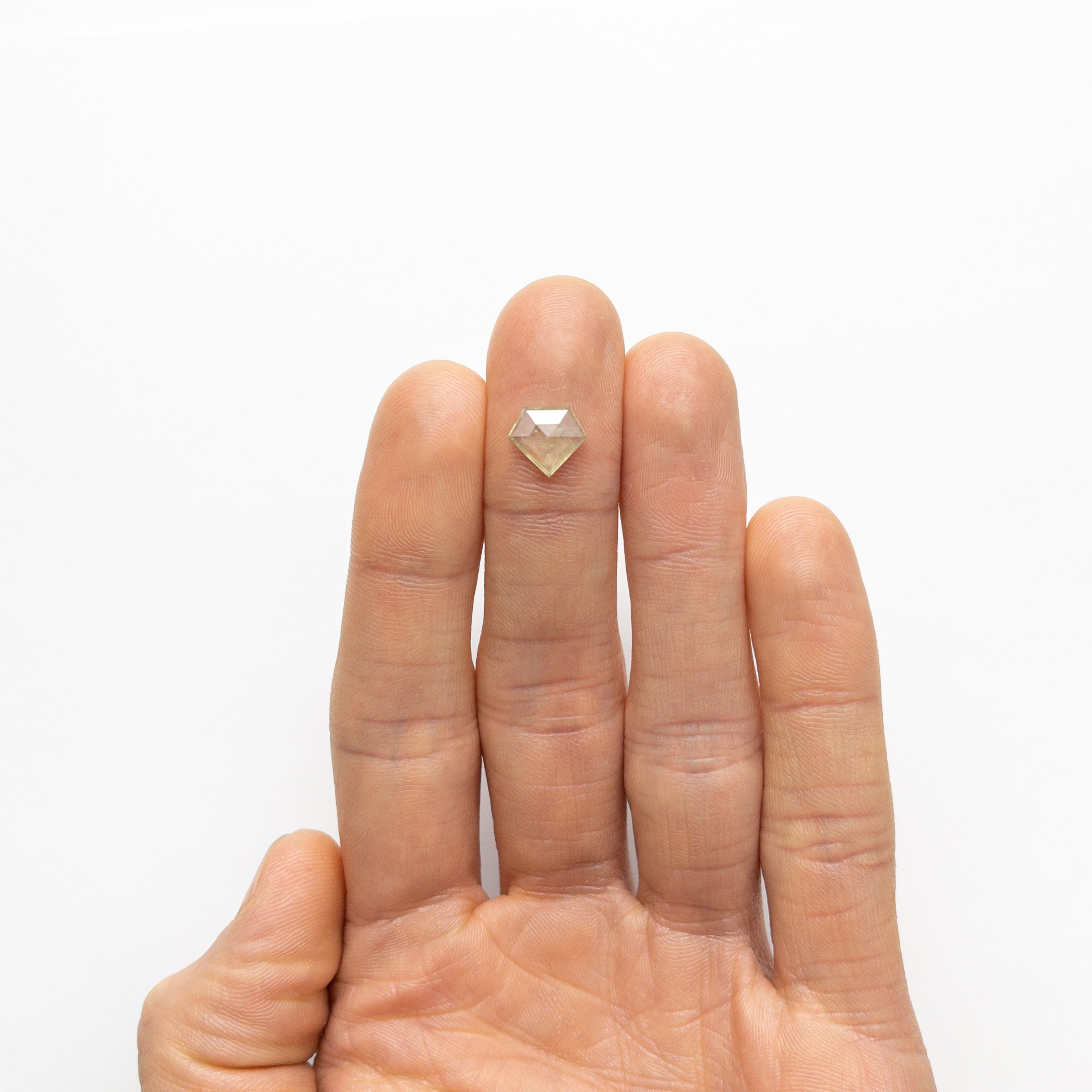 1.77ct 9.71x8.57x2.54mm Shield Double Cut Sapphire 22434-97-5