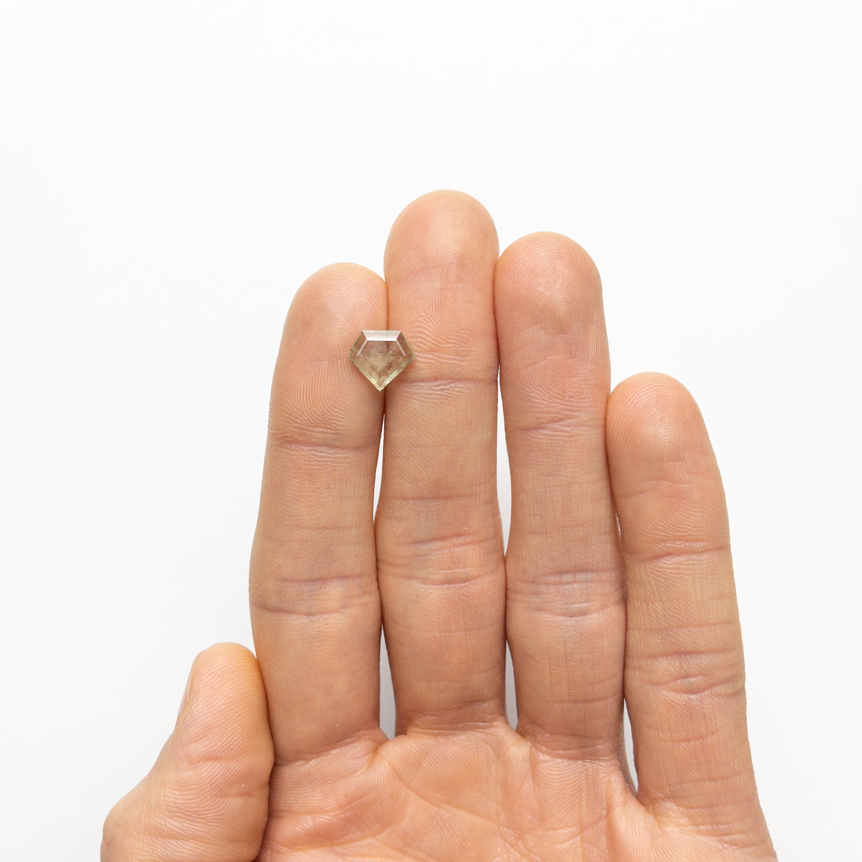 1.77ct 9.71x8.57x2.54mm Shield Double Cut Sapphire 22434-97-6