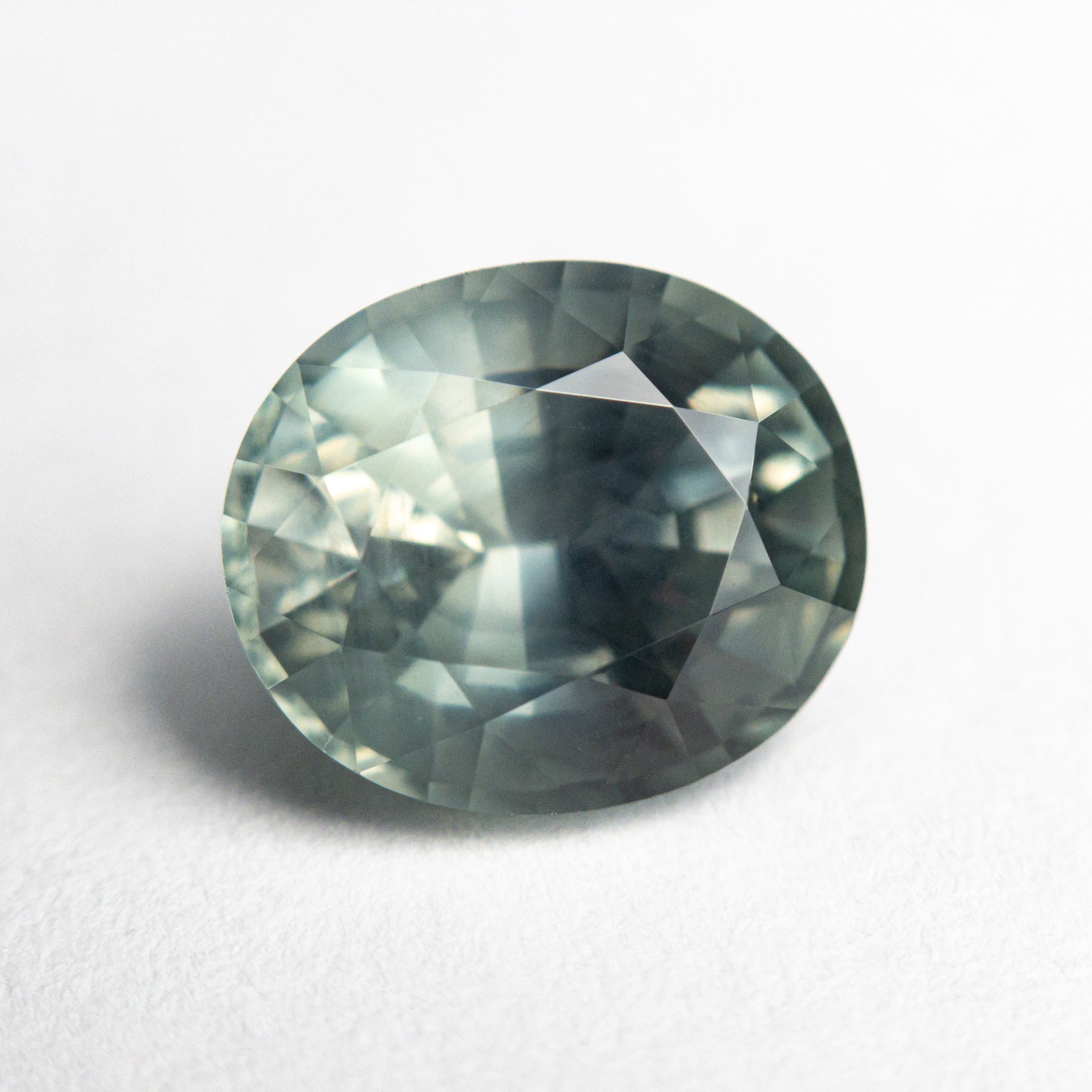 4.18ct 9.75x8.22x6.43mm Oval Brilliant Sapphire 22690-05-Staghead Designs