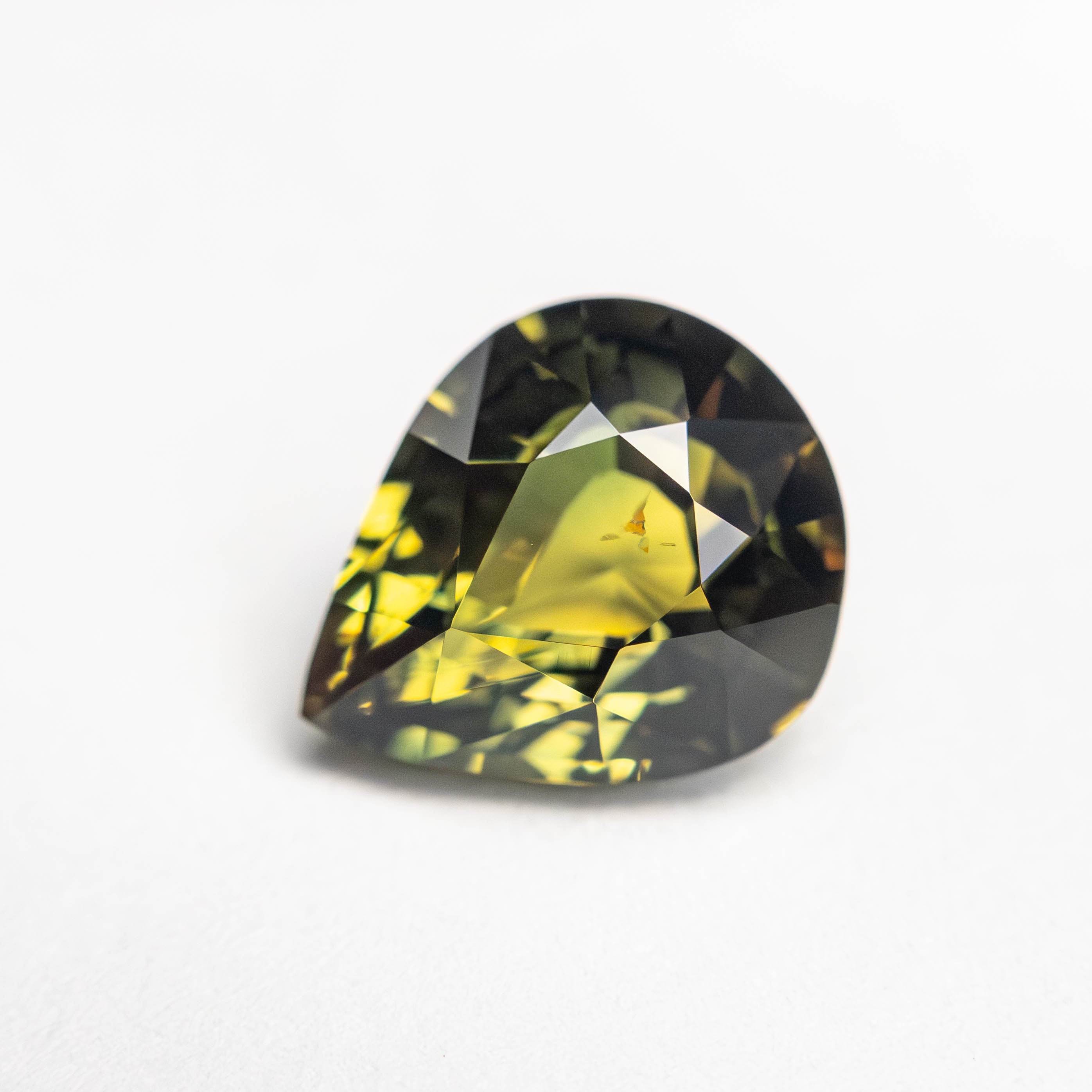 2.10ct 8.66x7.26x4.62mm Pear Brilliant Sapphire 23495-02-Staghead Designs