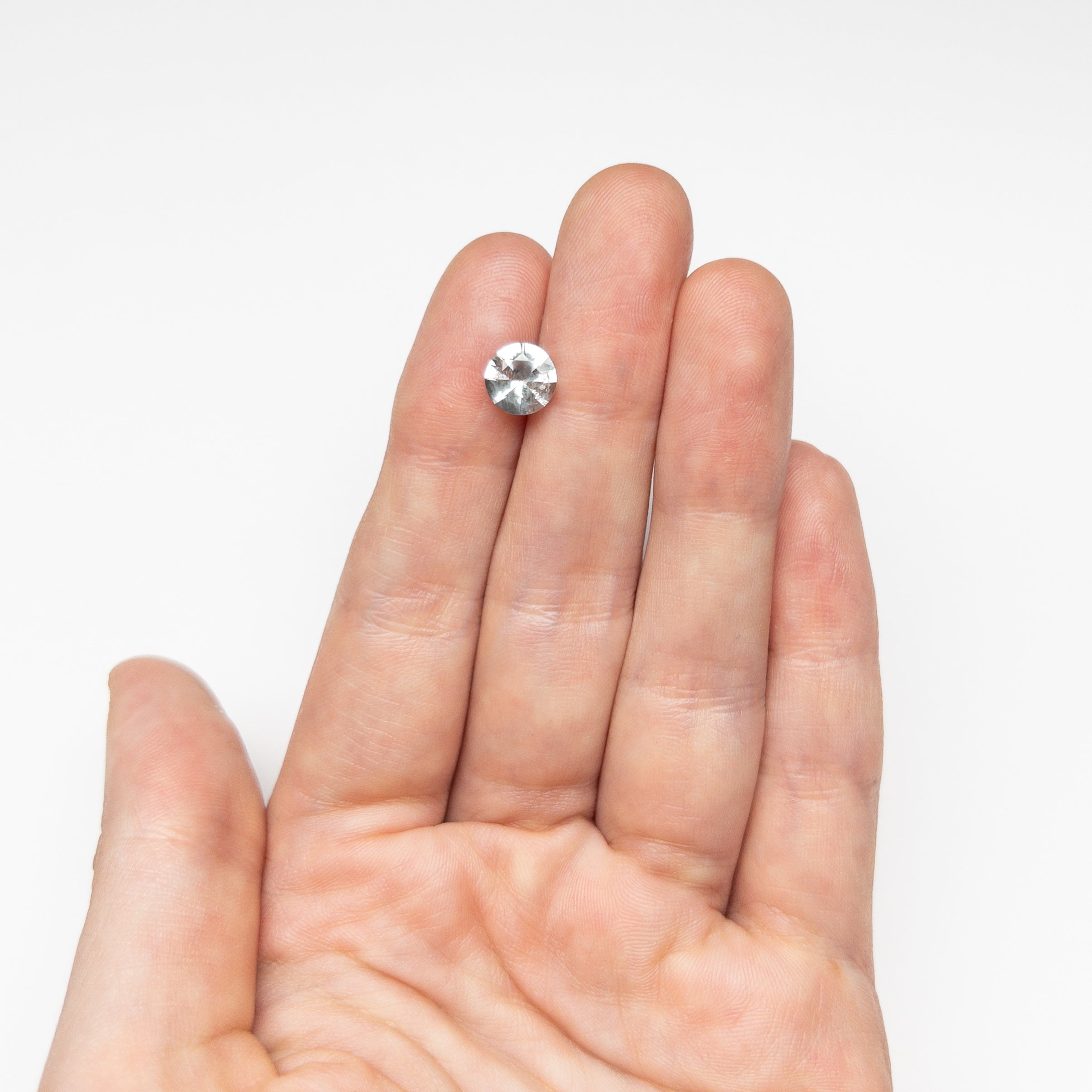 1.42ct 7.11x7.04x4.21mm Round Brilliant Sapphire 23687-03-Staghead Designs