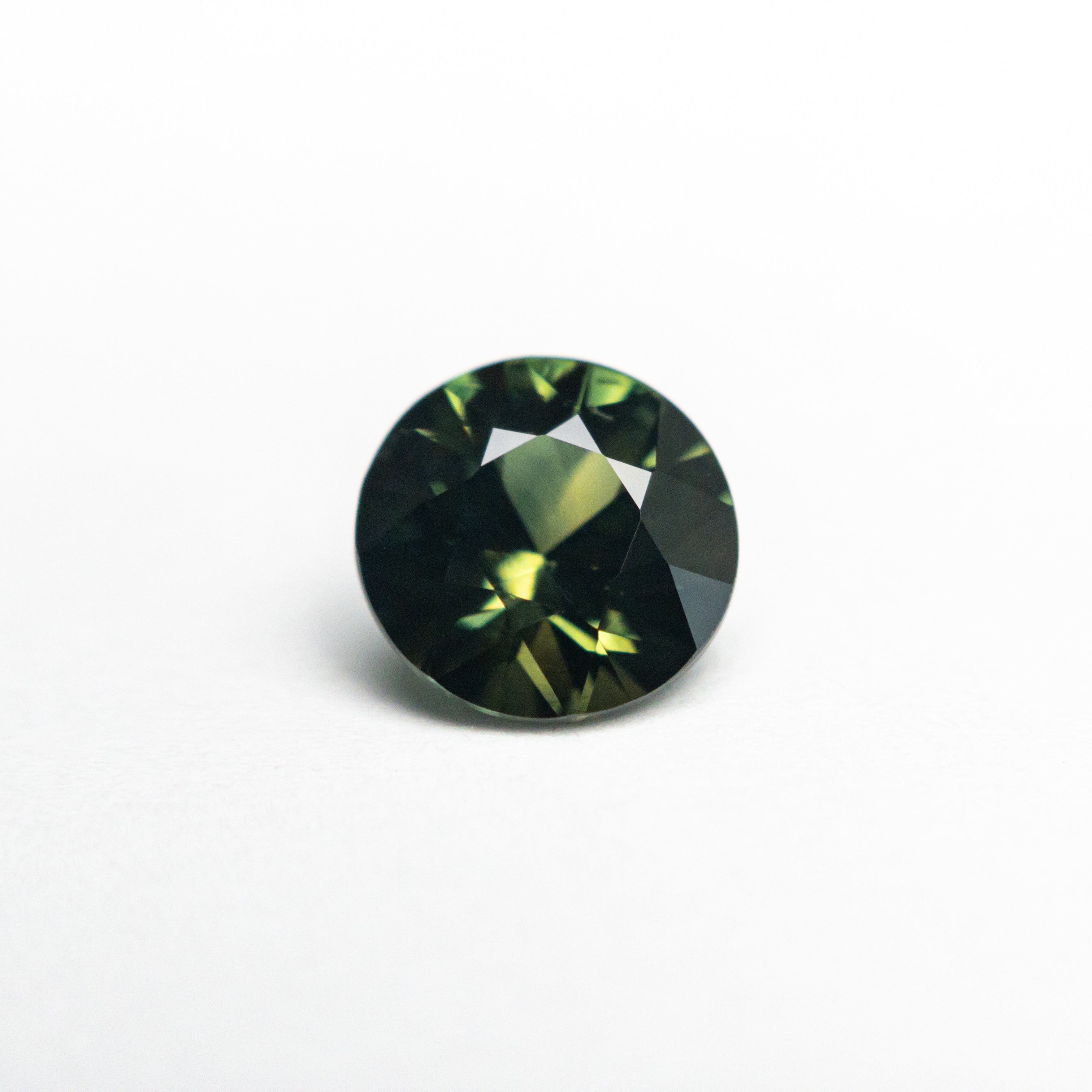 1.38ct 6.76x6.65x4.18mm Round Brilliant Sapphire 23806-15-Staghead Designs