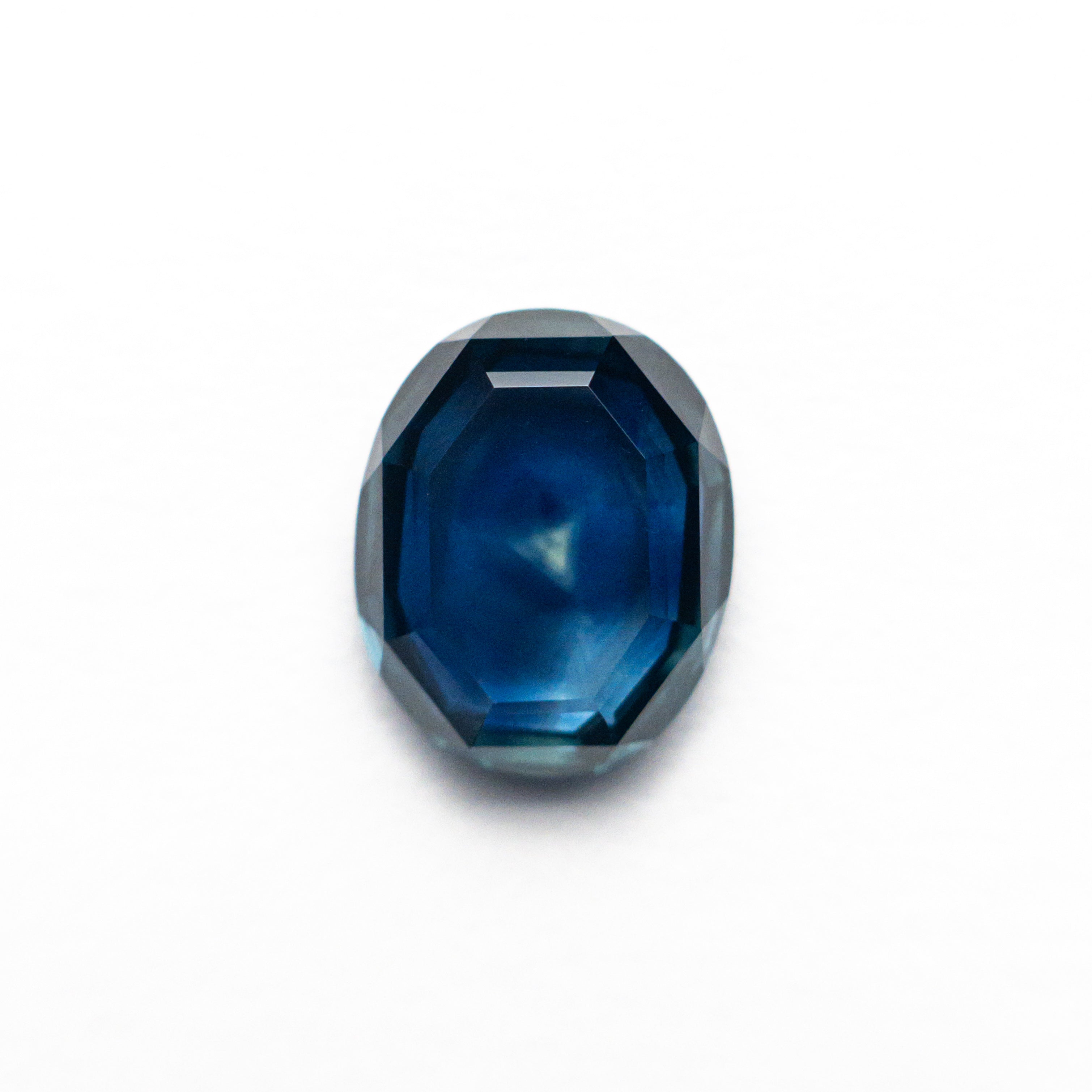 1.92ct 8.42x6.83x2.82mm Oval Portrait Cut Sapphire 24197-04-Staghead Designs
