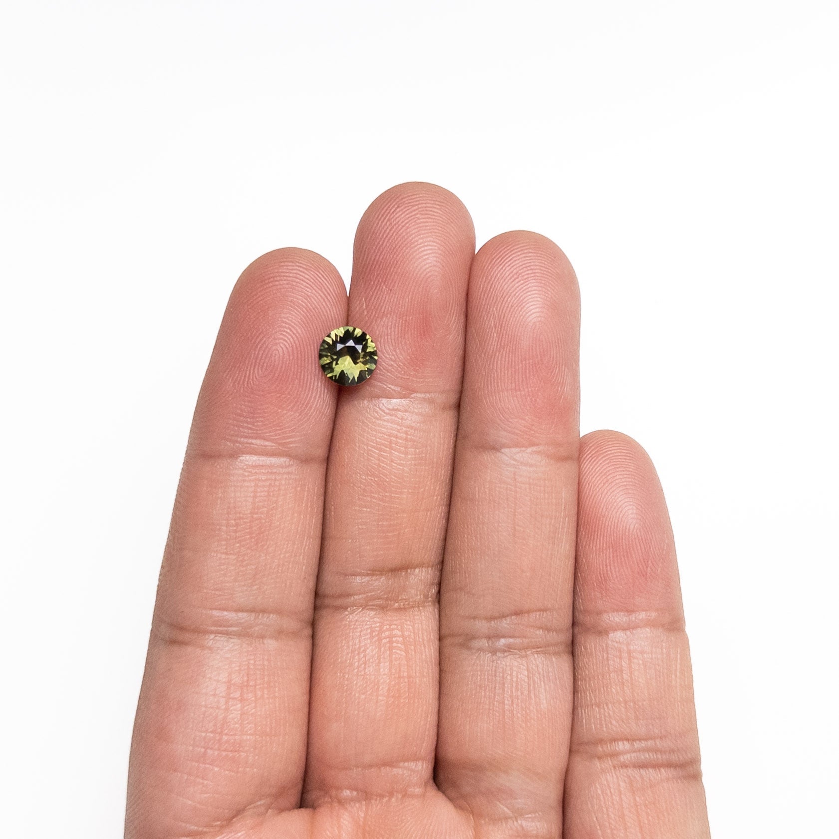 1.53ct 7.04x7.10x4.30mm Round Brilliant Sapphire 25371-02-Staghead Designs