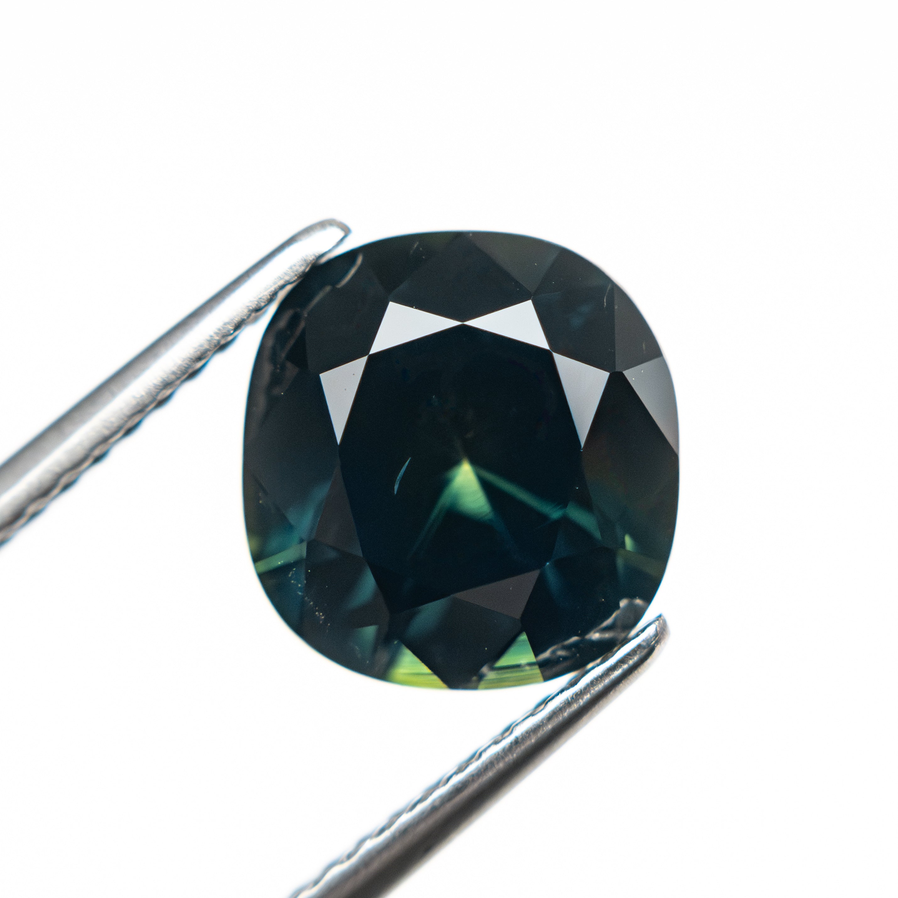 3.67ct 9.22x8.77x5.90mm Cushion Brilliant Sapphire 25377-01