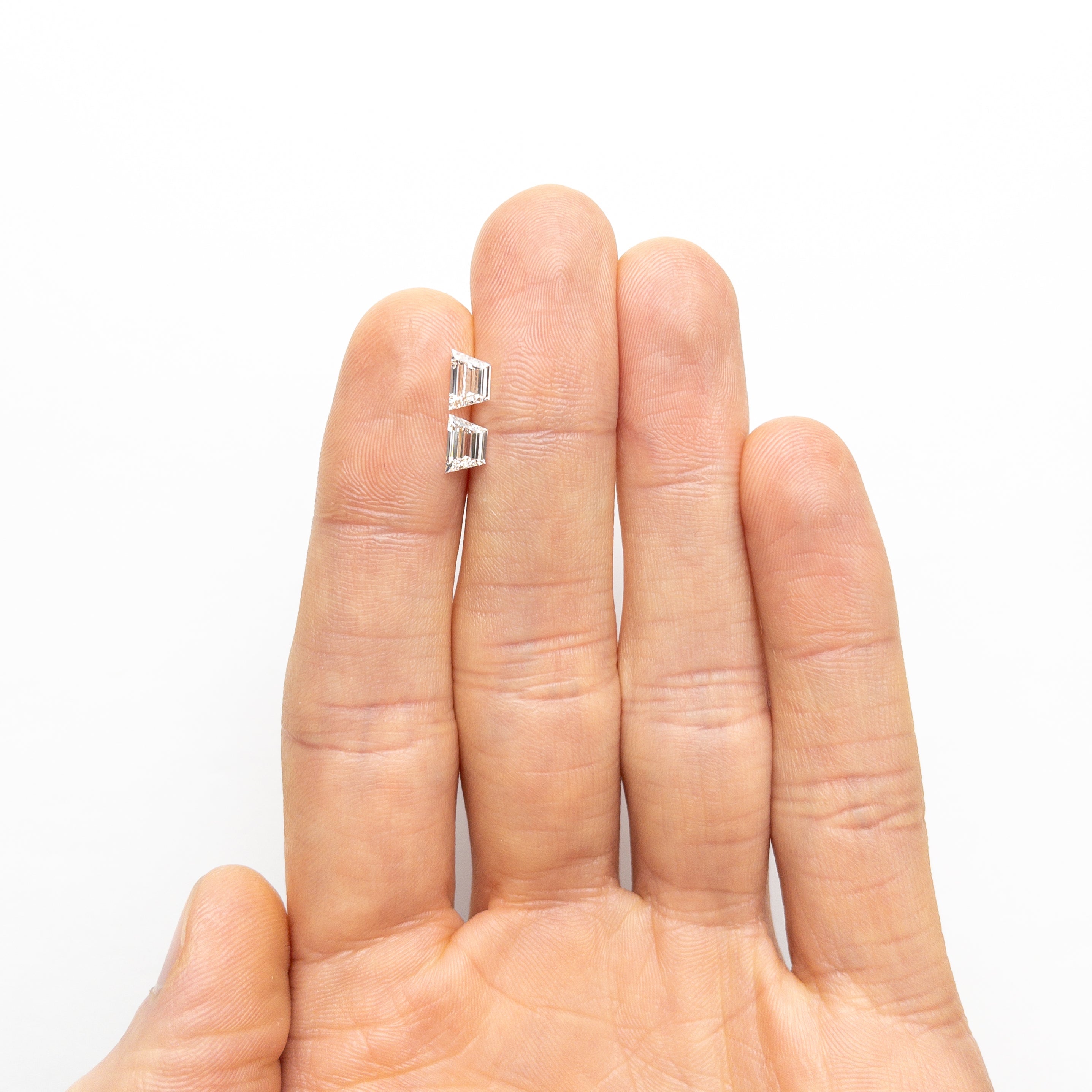 1.06cttw 2pc 6.57x4.34x2.33mm 6.45x4.29x2.30mm VVS2 G Trapezoid Step Cut Matching Pair 25535-01-Staghead Designs