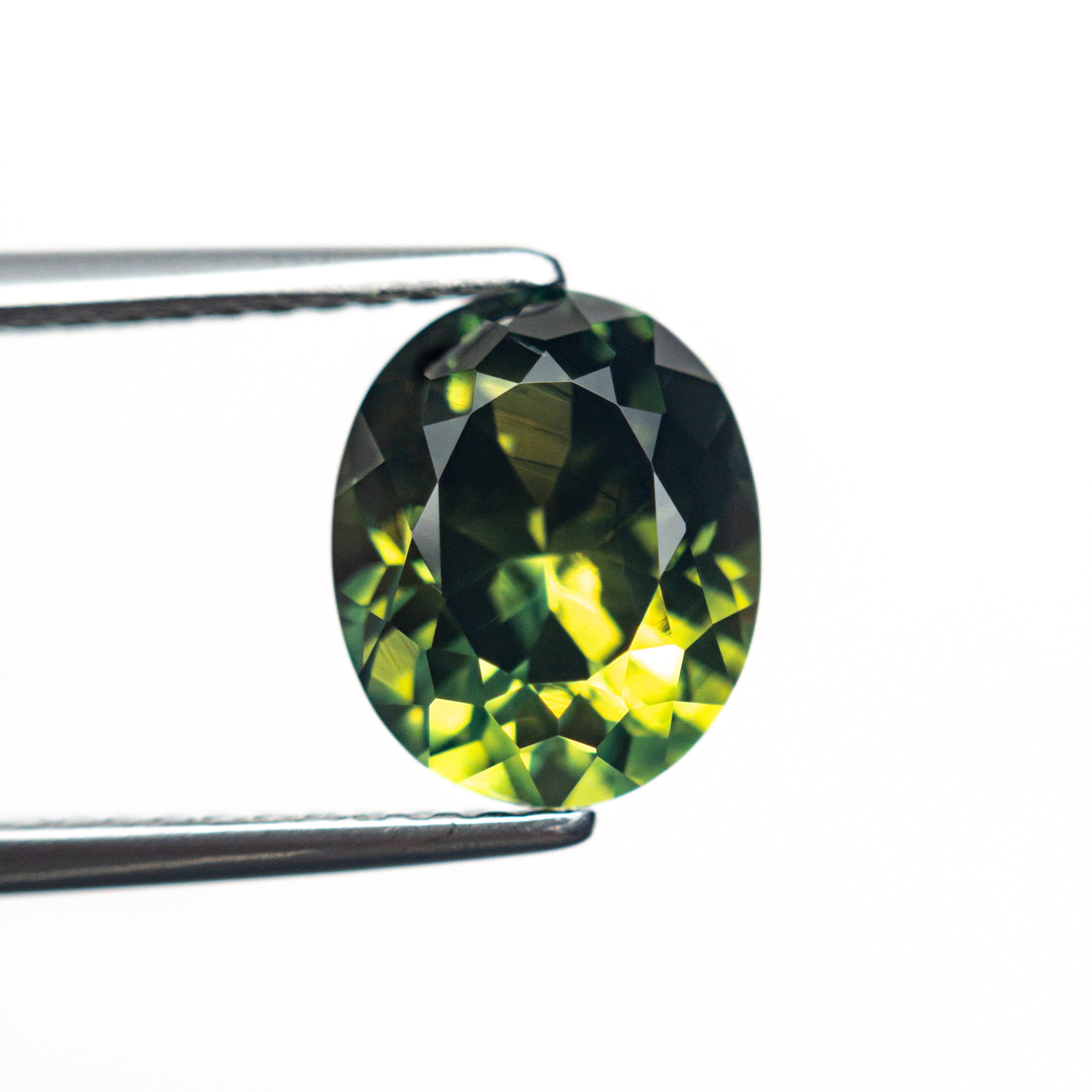 3.12ct 9.18x7.58x5.67mm Oval Brilliant Sapphire 25719-01-Staghead Designs