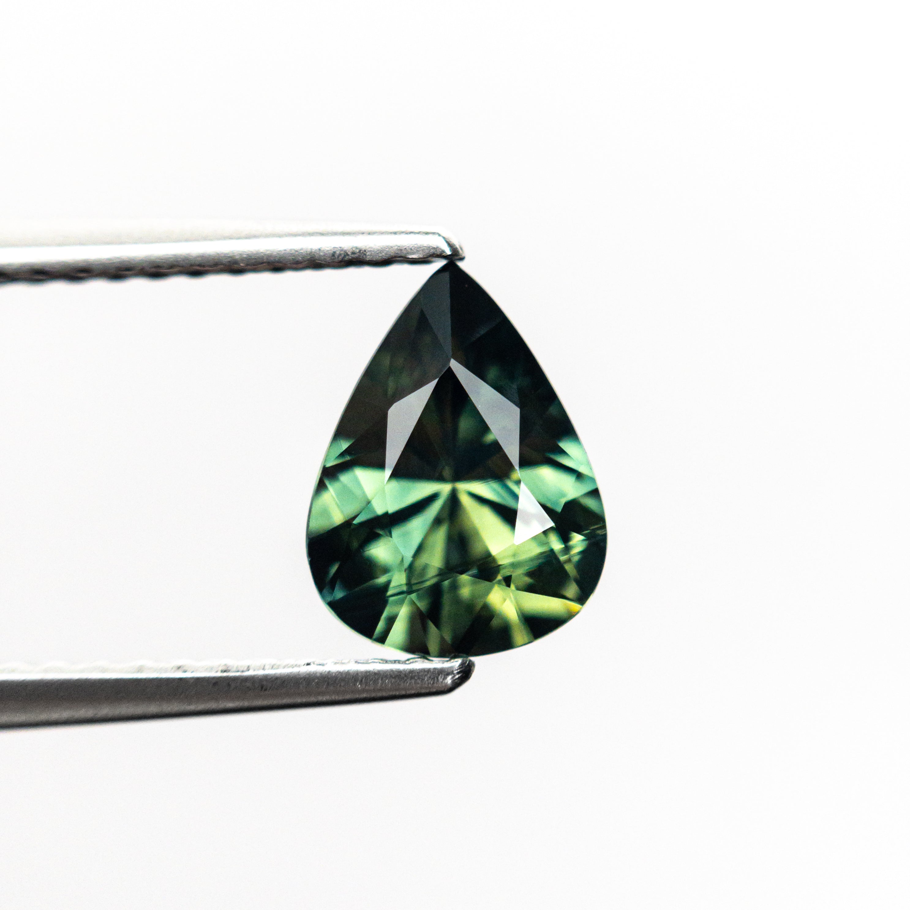 1.15ct 8.15x6.13x3.83mm Pear Brilliant Sapphire 25781-11-Staghead Designs