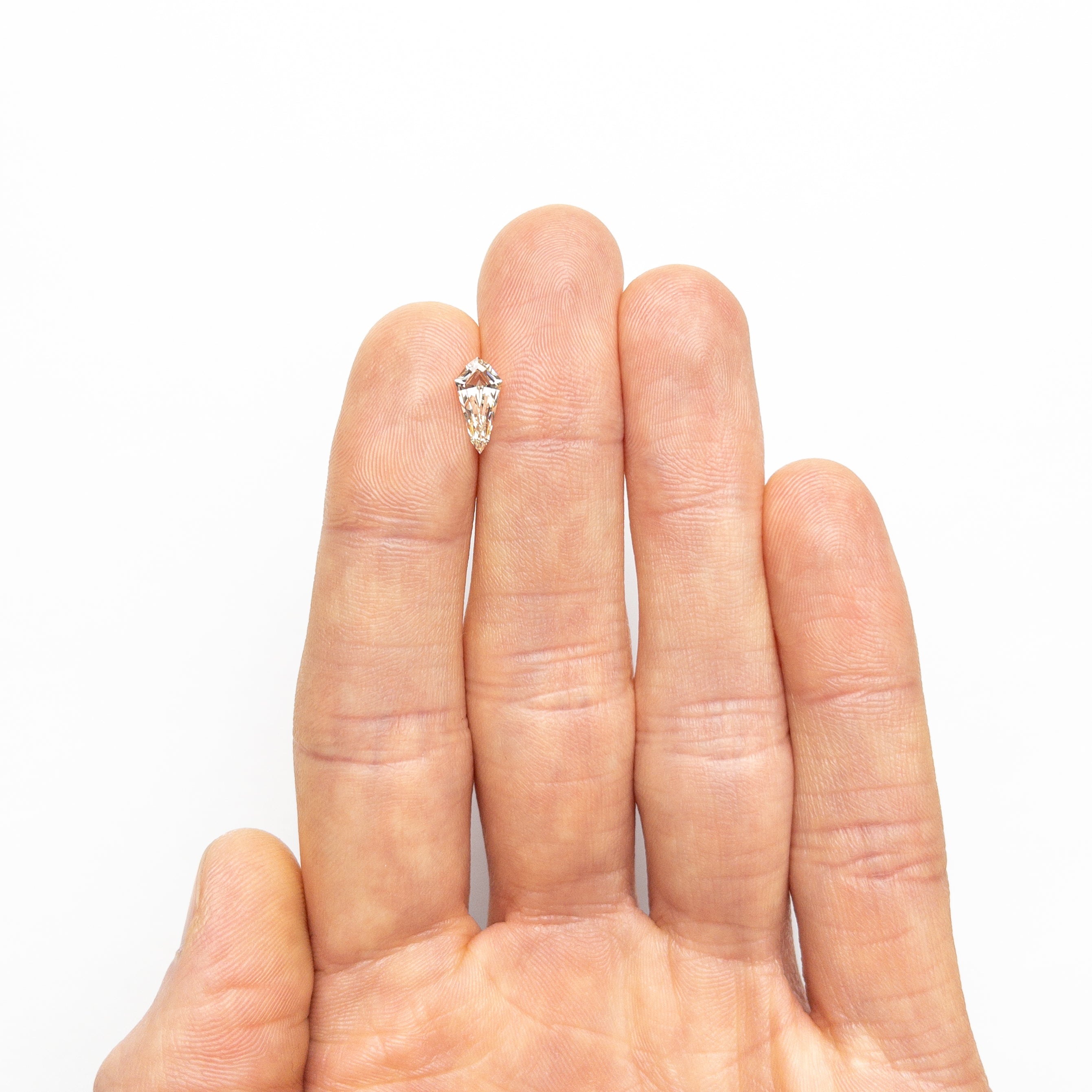 RETURNING D14186 JUNE 26 - 1.05ct 10.63x5.20x3.32mm VS1 M-N Shield Step Cut 25956-01-Staghead Designs