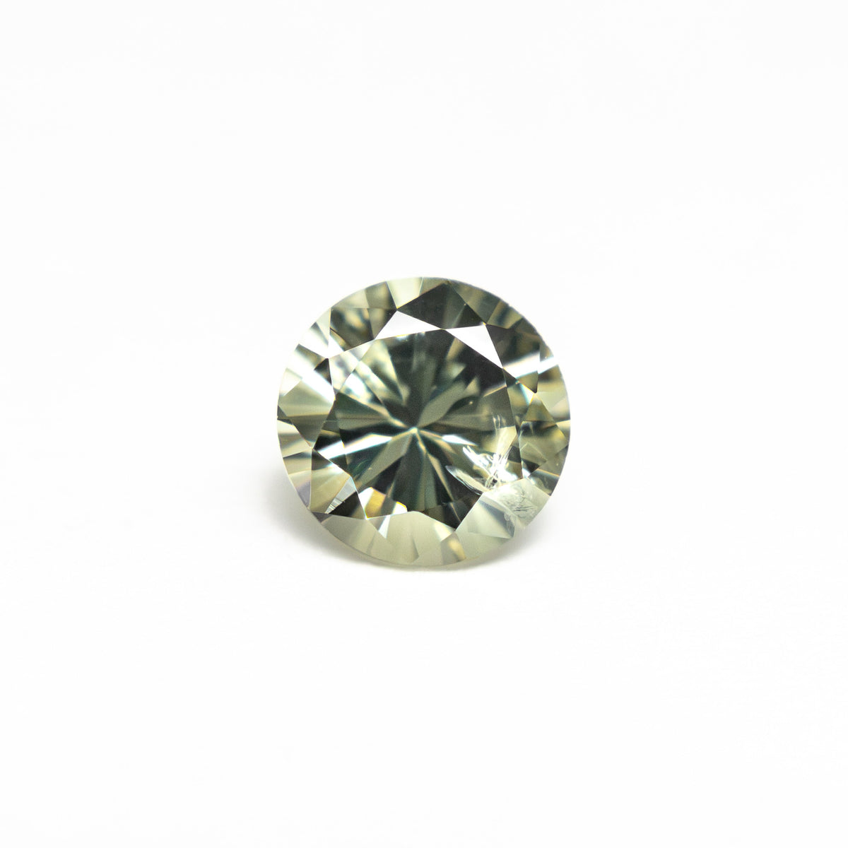 0.76ct 5.56x5.52x3.52mm Round Brilliant Sapphire 26134-16-Staghead Designs