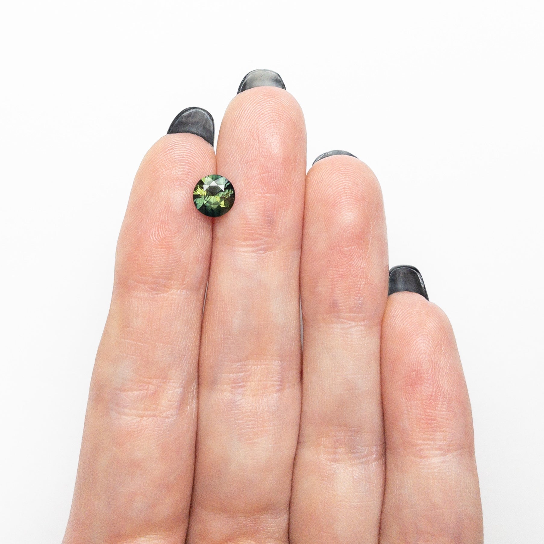 1.03ct 6.31x6.27x3.87mm Round Brilliant Sapphire 26493-04-Staghead Designs