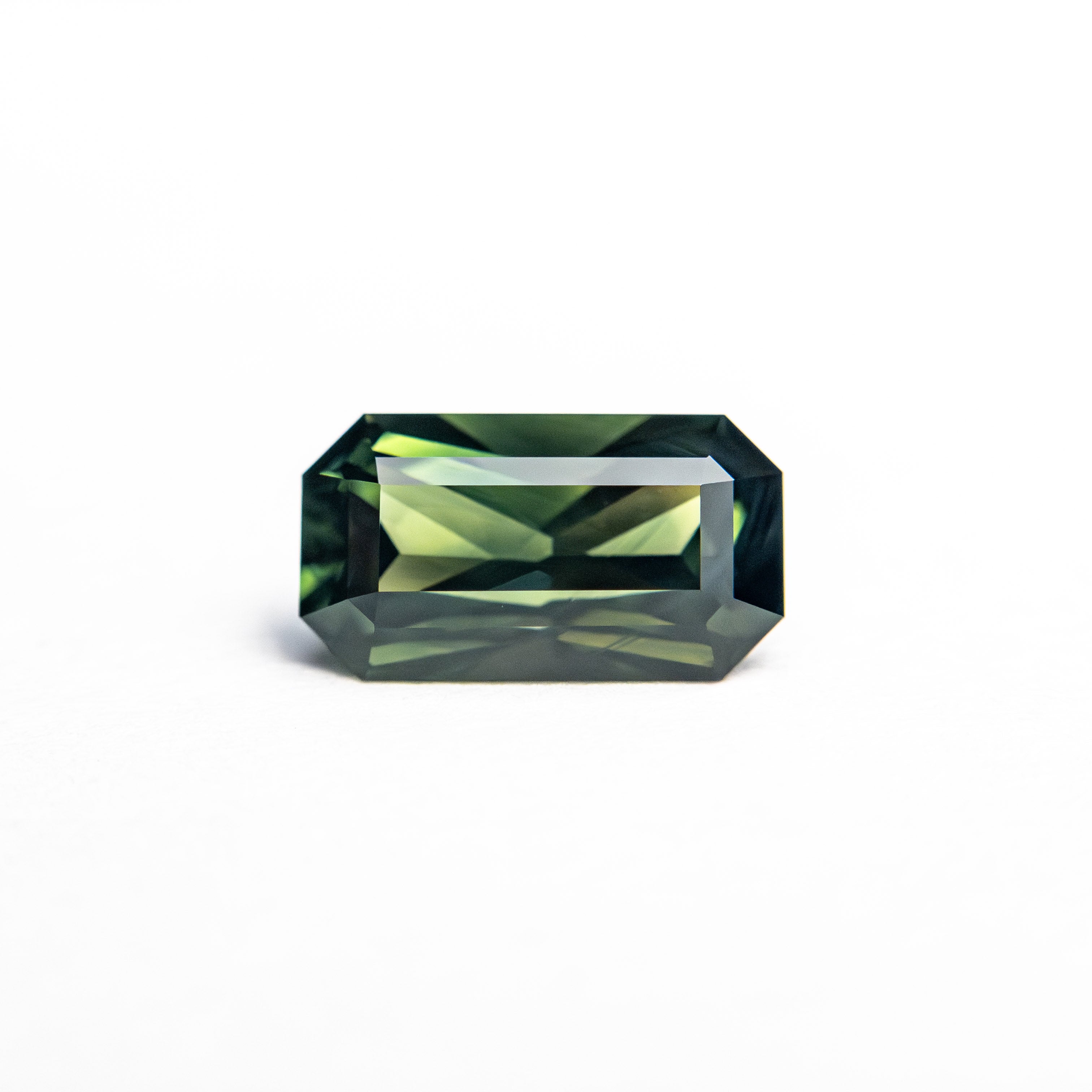 1.06ct 7.51x4.15x3.78mm Cut Corner Rectangle Brilliant Sapphire 26503-05-Staghead Designs