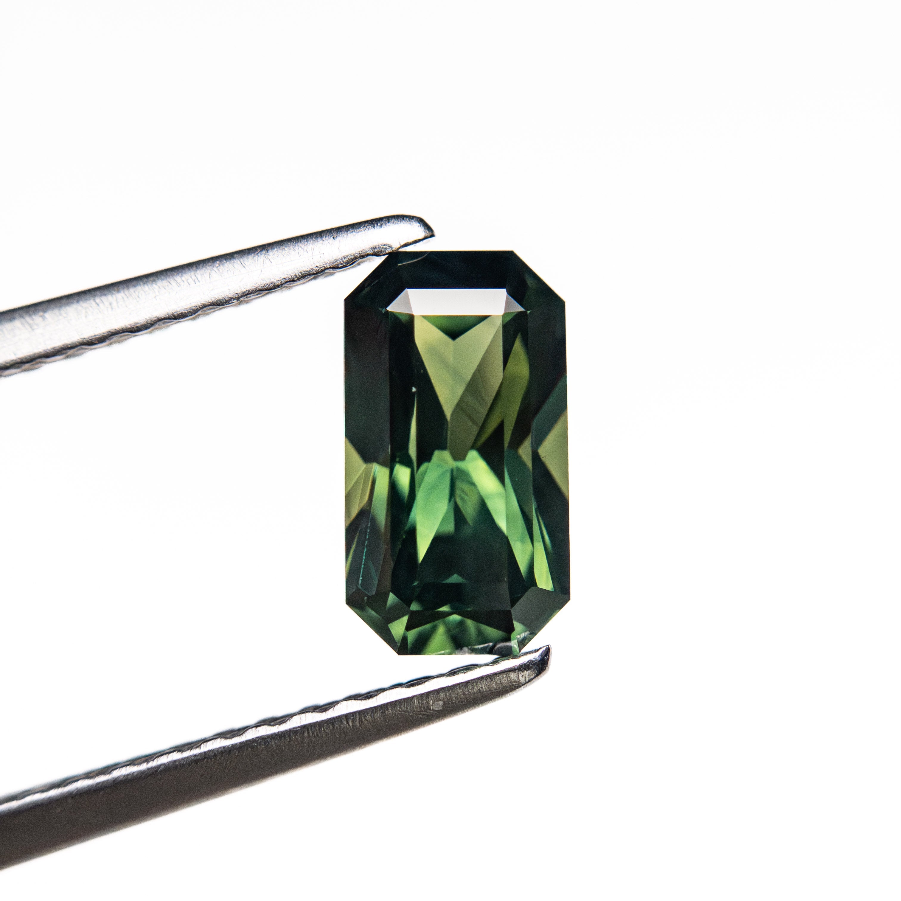 1.06ct 7.51x4.15x3.78mm Cut Corner Rectangle Brilliant Sapphire 26503-05-Staghead Designs