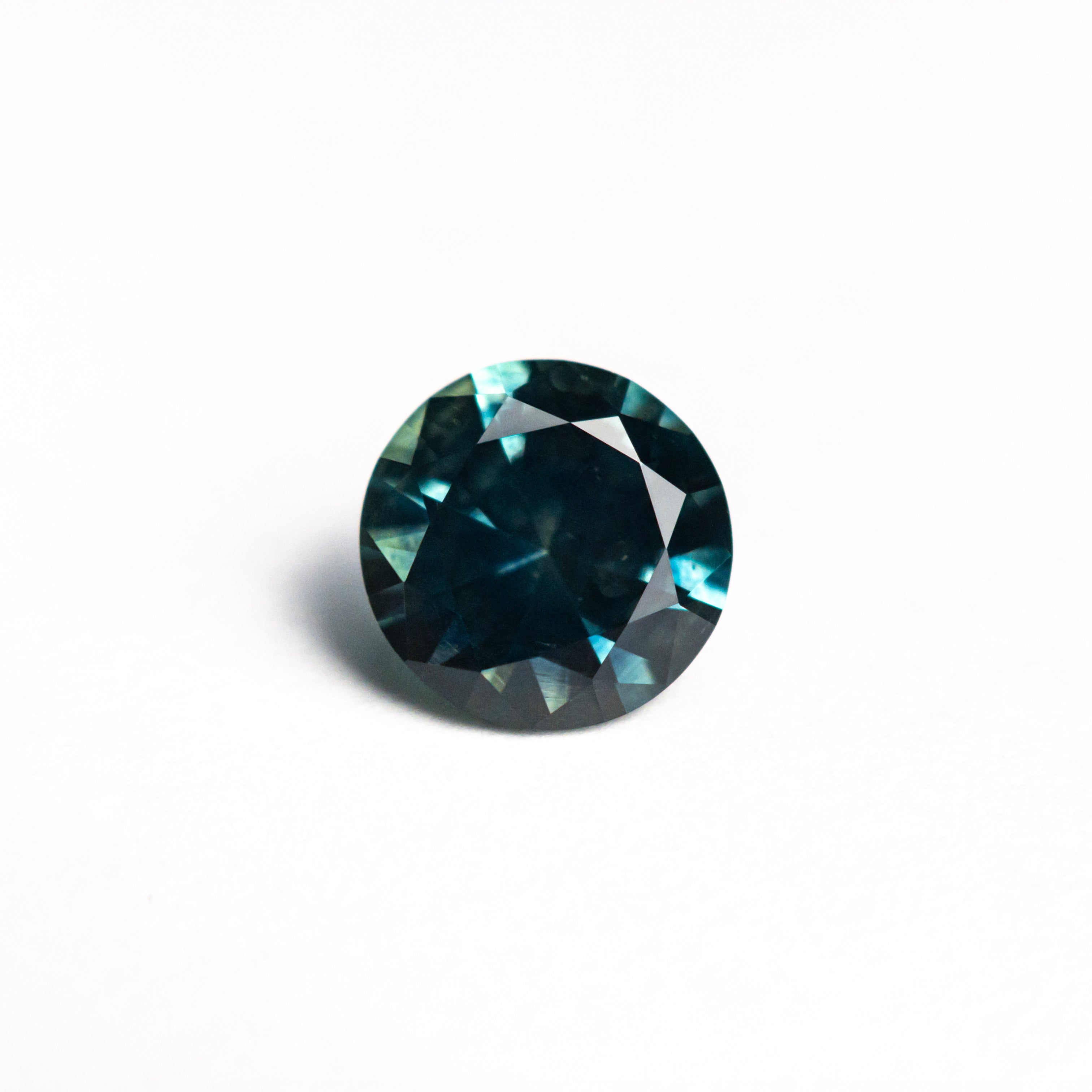 1.23ct 6.53x6.49x4.08mm Round Brilliant Sapphire 26524-01-Staghead Designs
