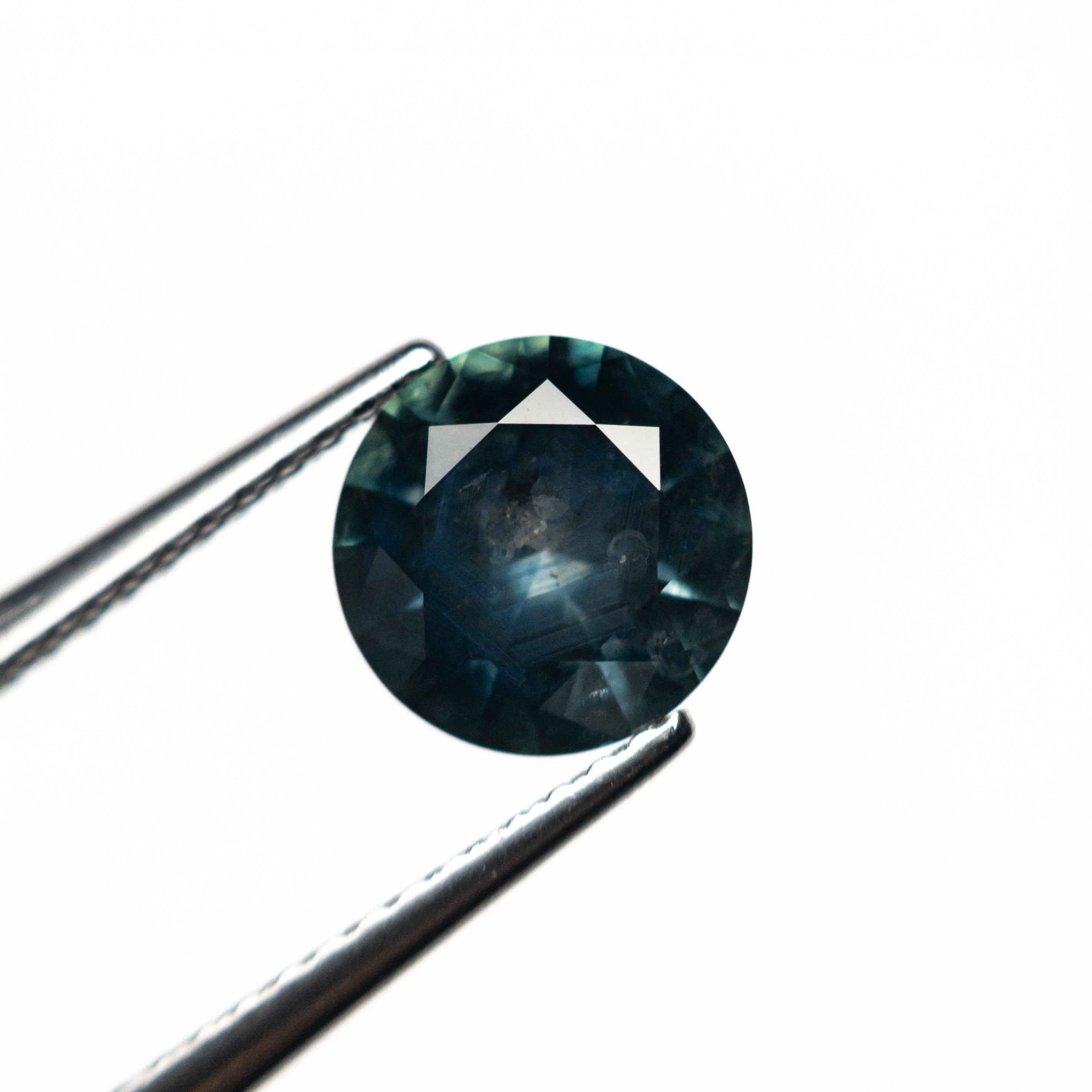 1.63ct 7.30x7.27x4.29mm Round Brilliant Sapphire 26524-26-Staghead Designs
