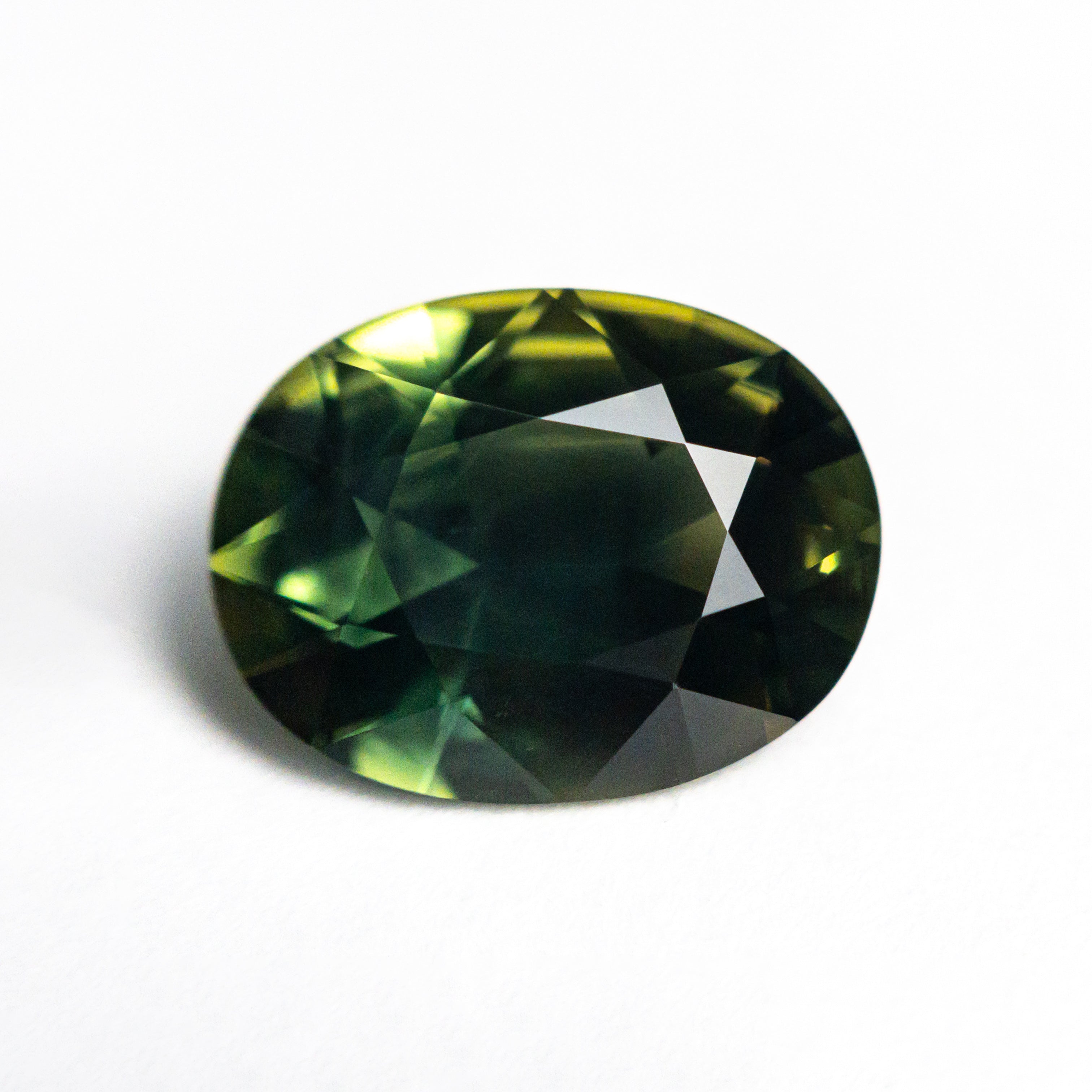 4.24ct 11.84x9.07x5.14mm Oval Brilliant Sapphire 26624-02-Staghead Designs