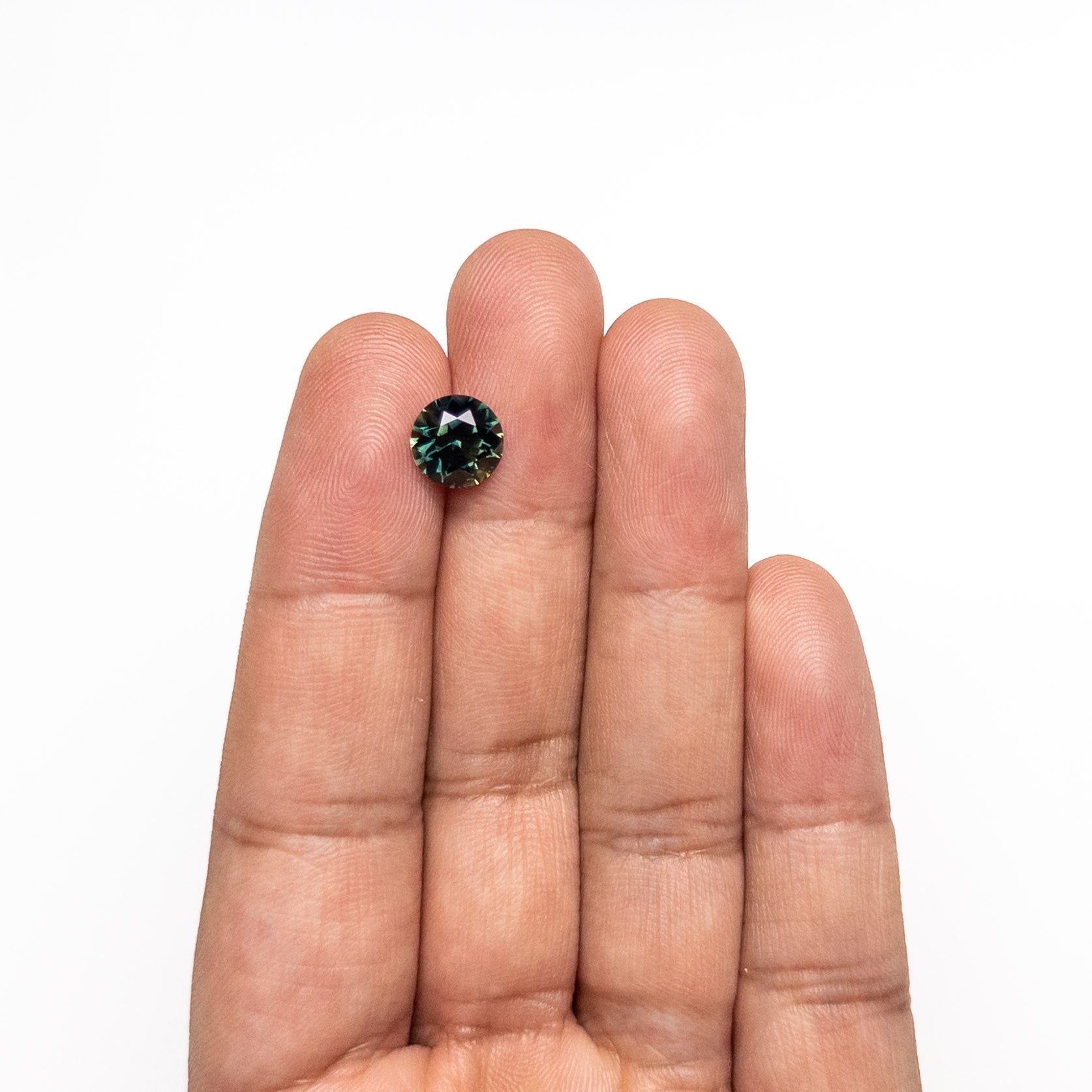 2.81ct 8.52x8.53x5.58mm Round Brilliant Sapphire 26625-02-Staghead Designs