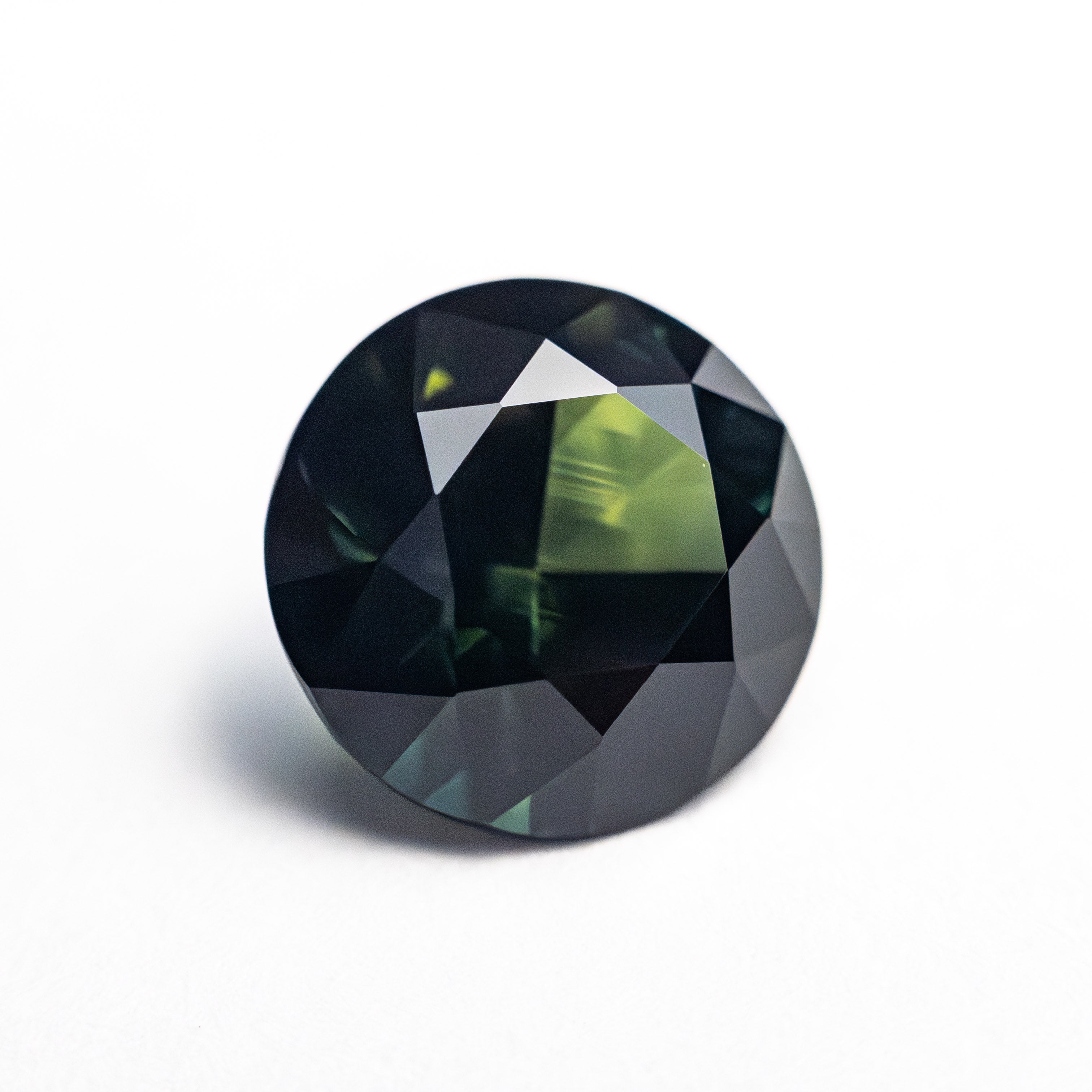 3.14ct 8.86x8.89x5.62mm Round Brilliant Sapphire 26625-03-Staghead Designs