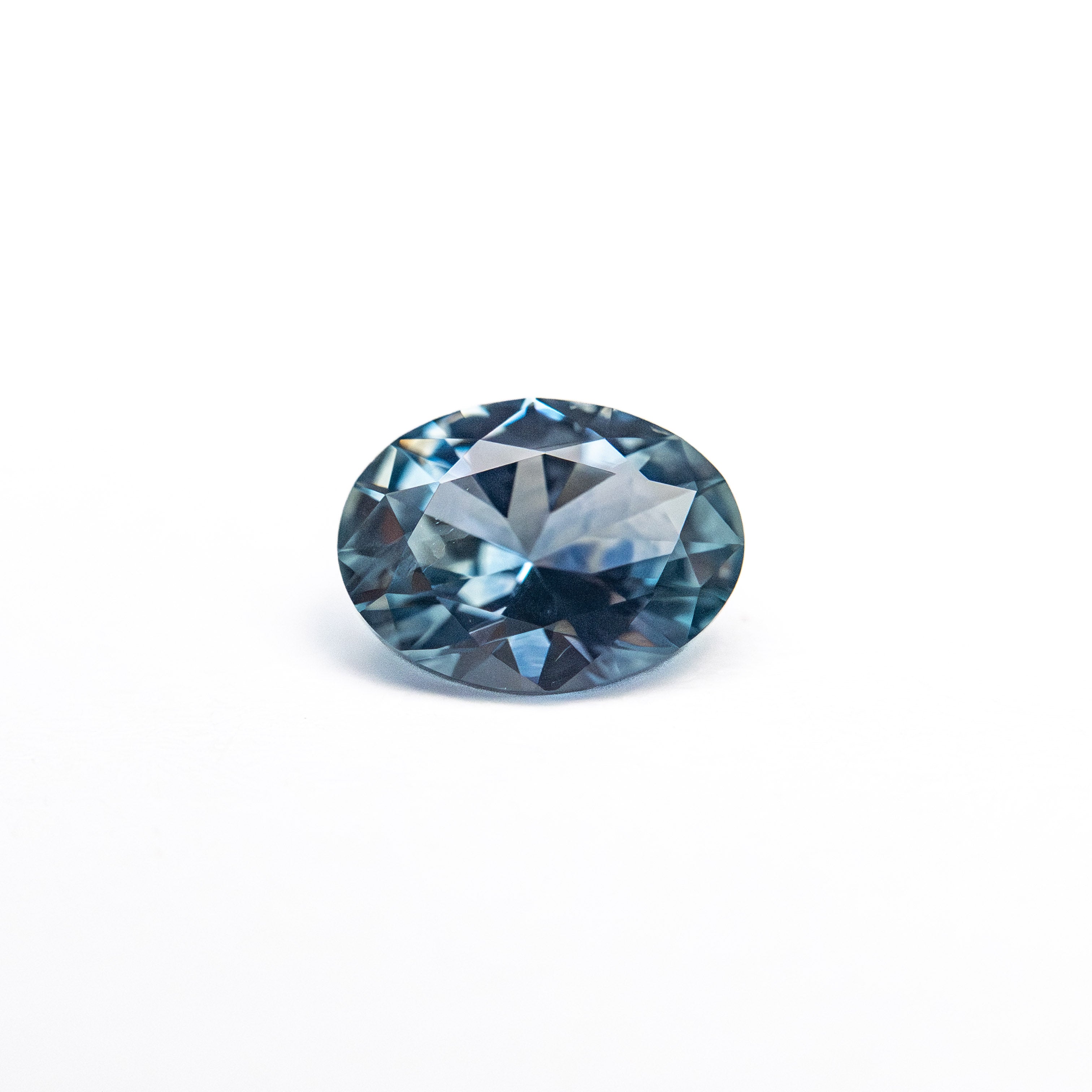 0.66ct 6.24x4.66x3.01mm Oval Brilliant Sapphire 26667-01-Staghead Designs