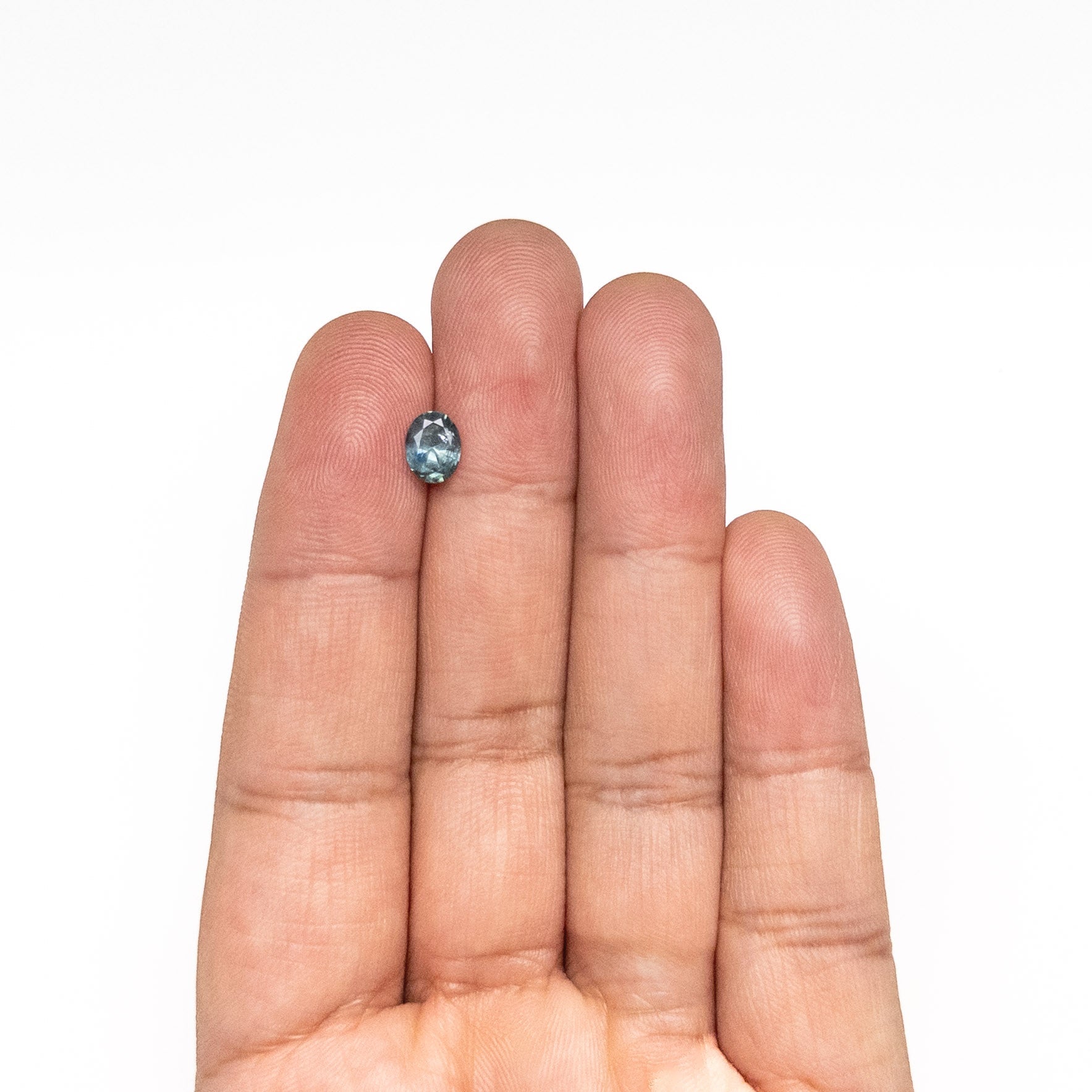 0.95ct 6.90x5.38x3.51mm Oval Brilliant Sapphire 26669-04