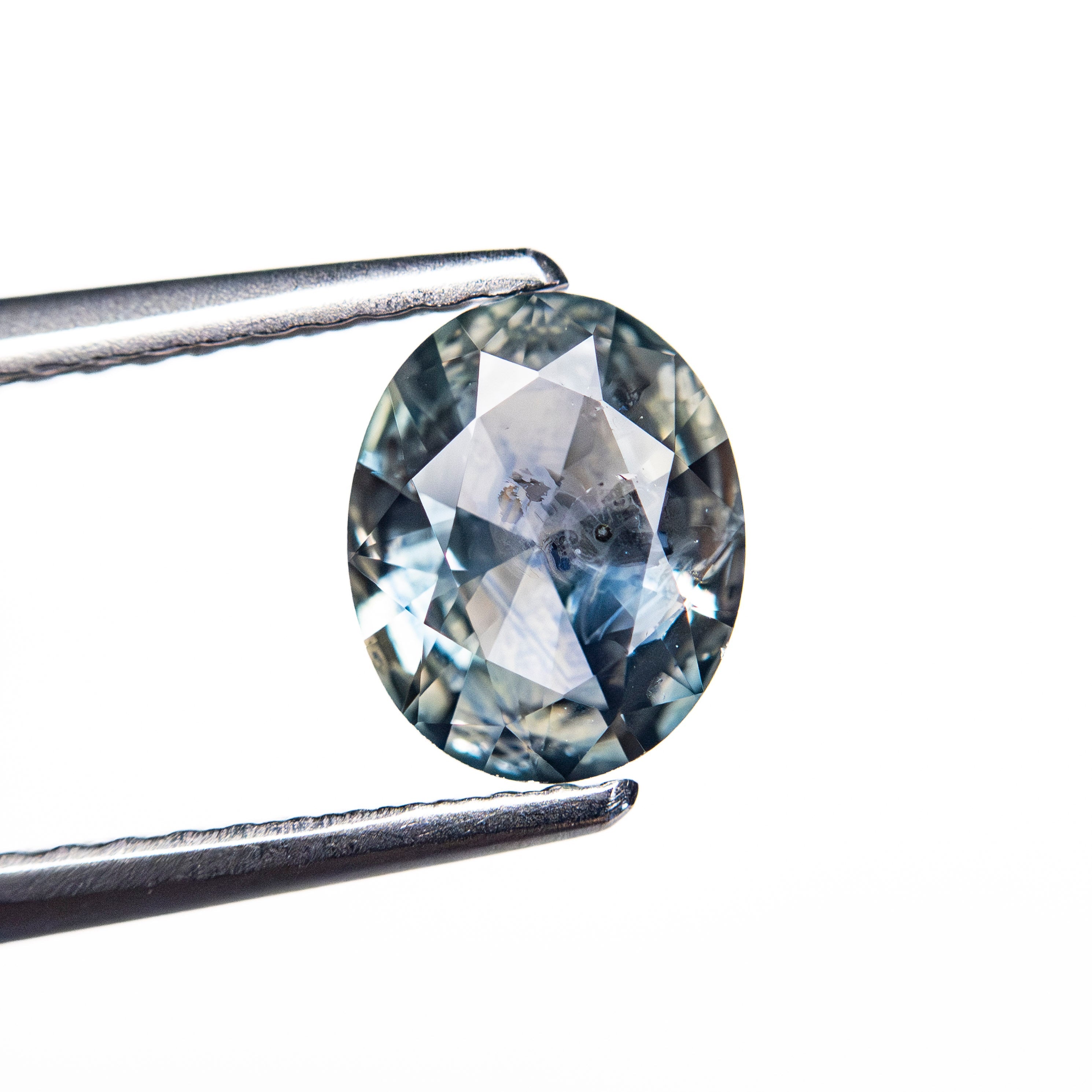 1.05ct 7.26x5.87x3.20mm Oval Briliant Sapphire 26670-01-Staghead Designs