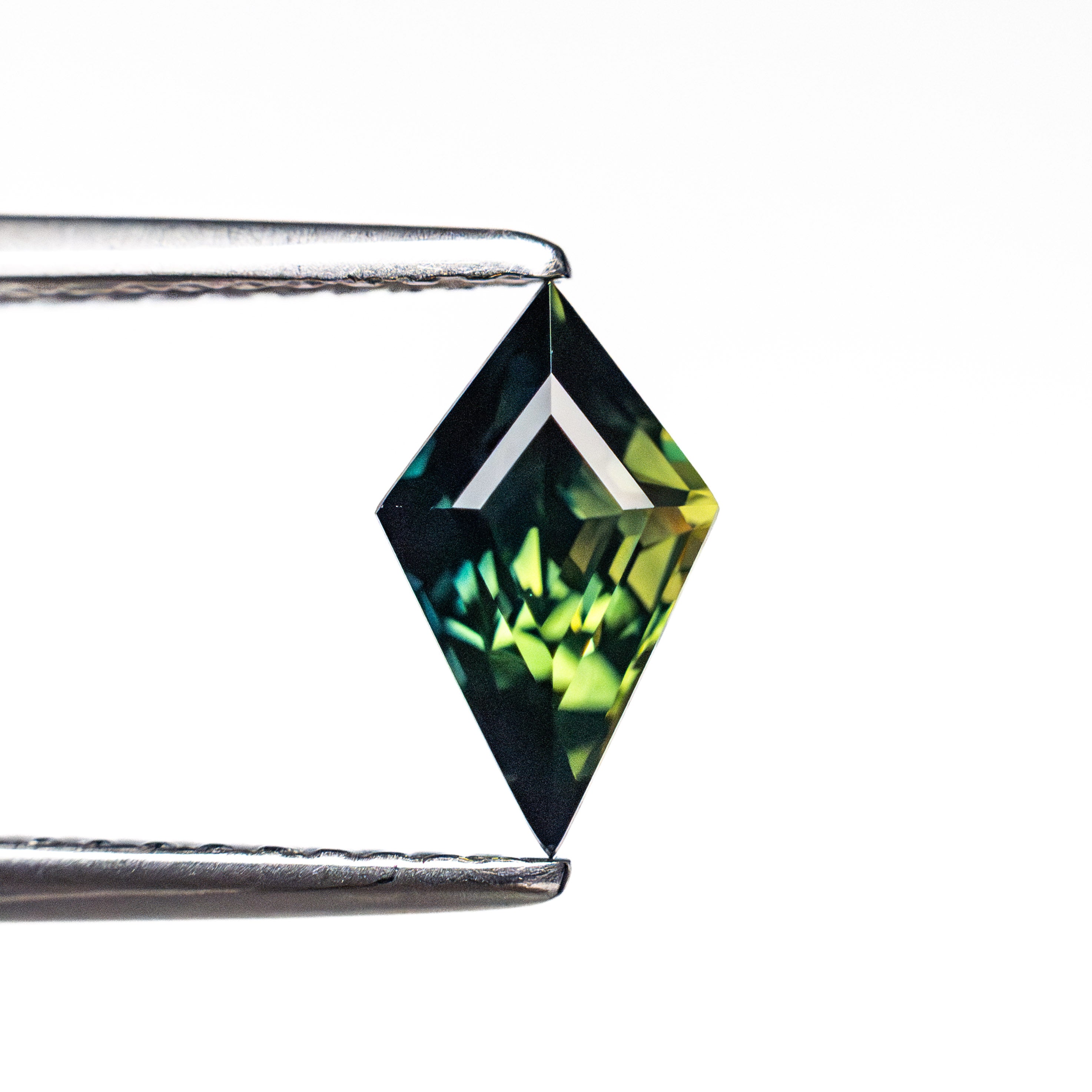 0.96ct 8.56x5.08x4.36mm Kite Step Cut Sapphire 26730-02-Staghead Designs