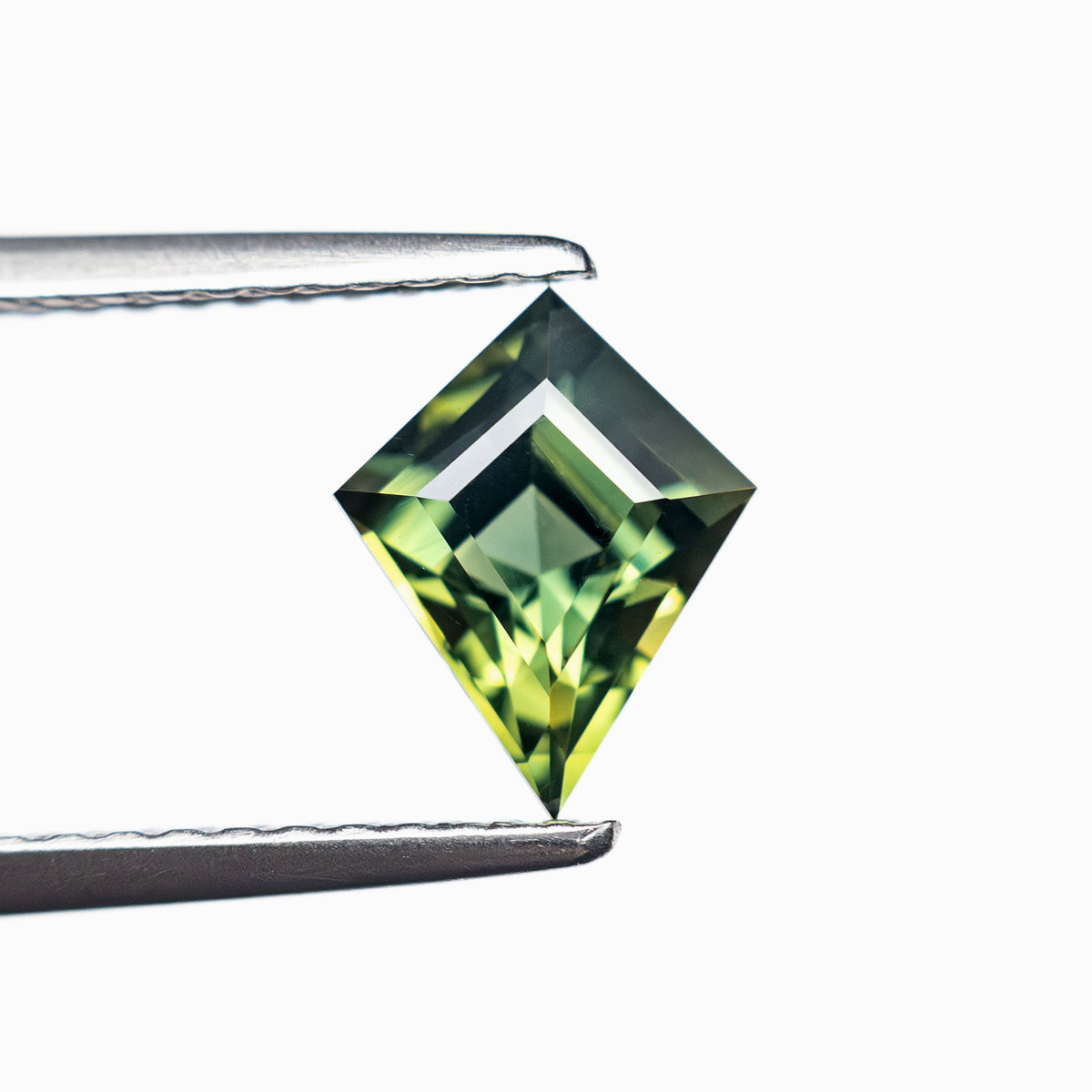 0.99ct 8.27x6.51x3.90mm Kite Step Cut Sapphire 27138-05-Staghead Designs