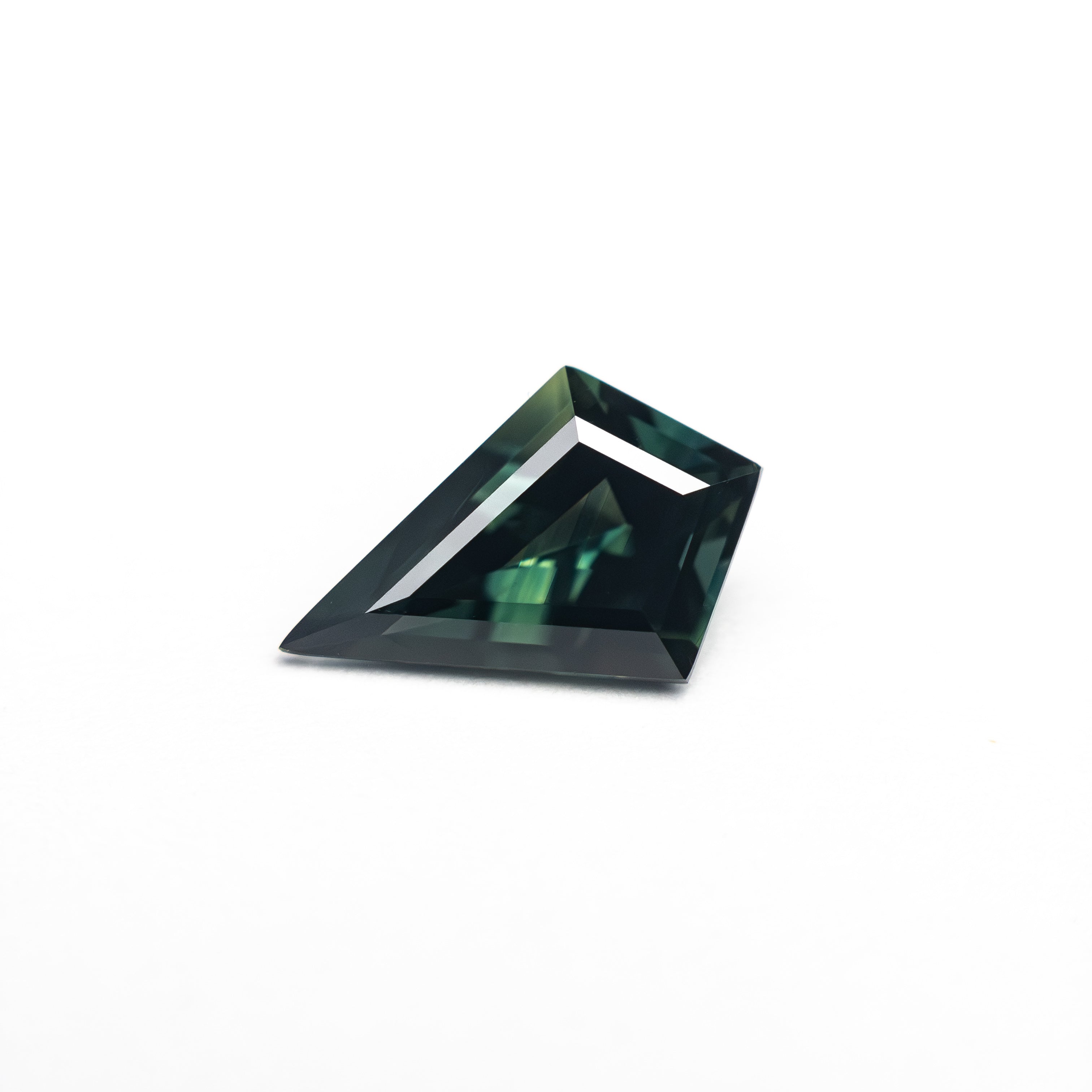 0.89ct 8.75x5.44x3.48mm Kite Step Cut Sapphire 27336-22-Staghead Designs
