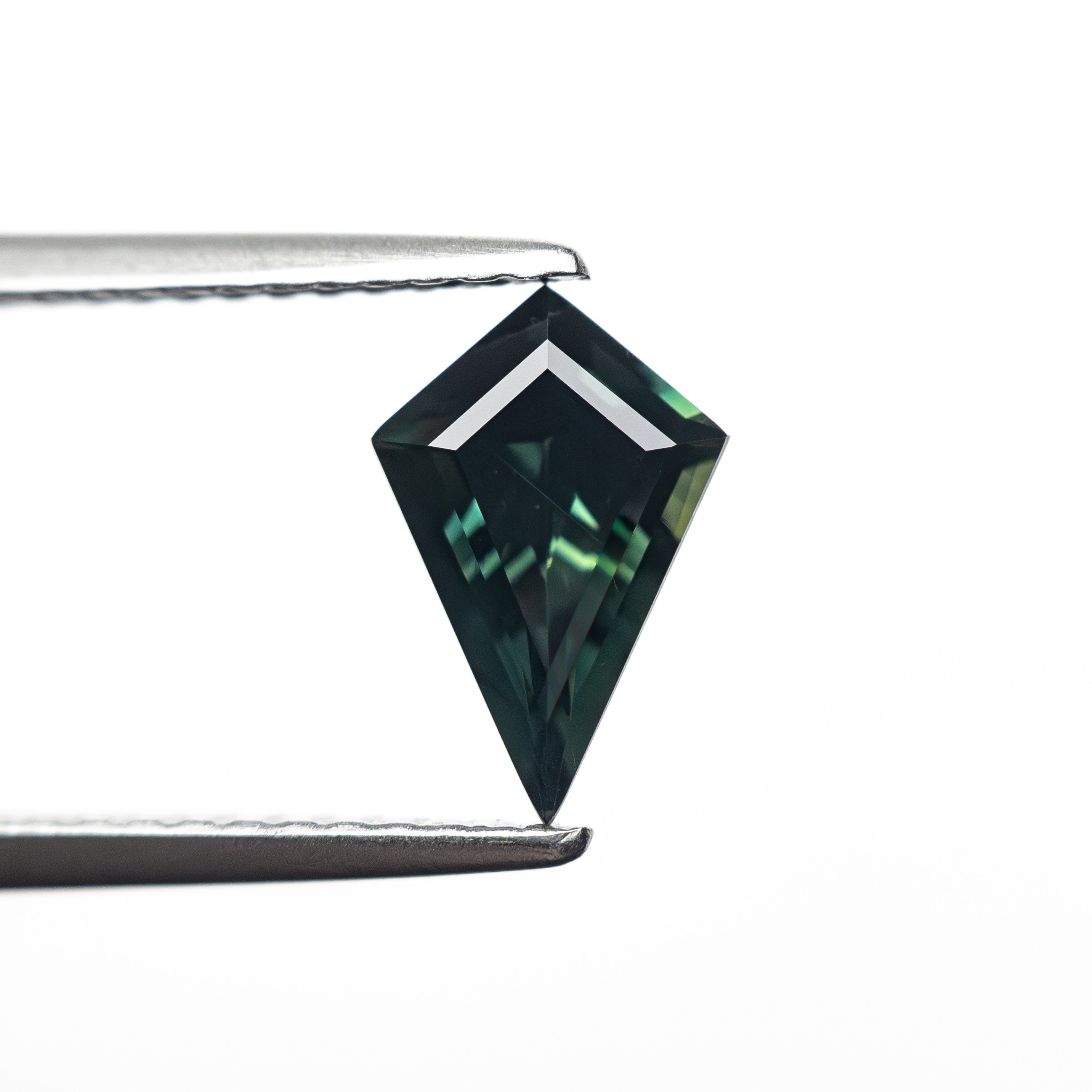 0.89ct 8.75x5.44x3.48mm Kite Step Cut Sapphire 27336-22-Staghead Designs