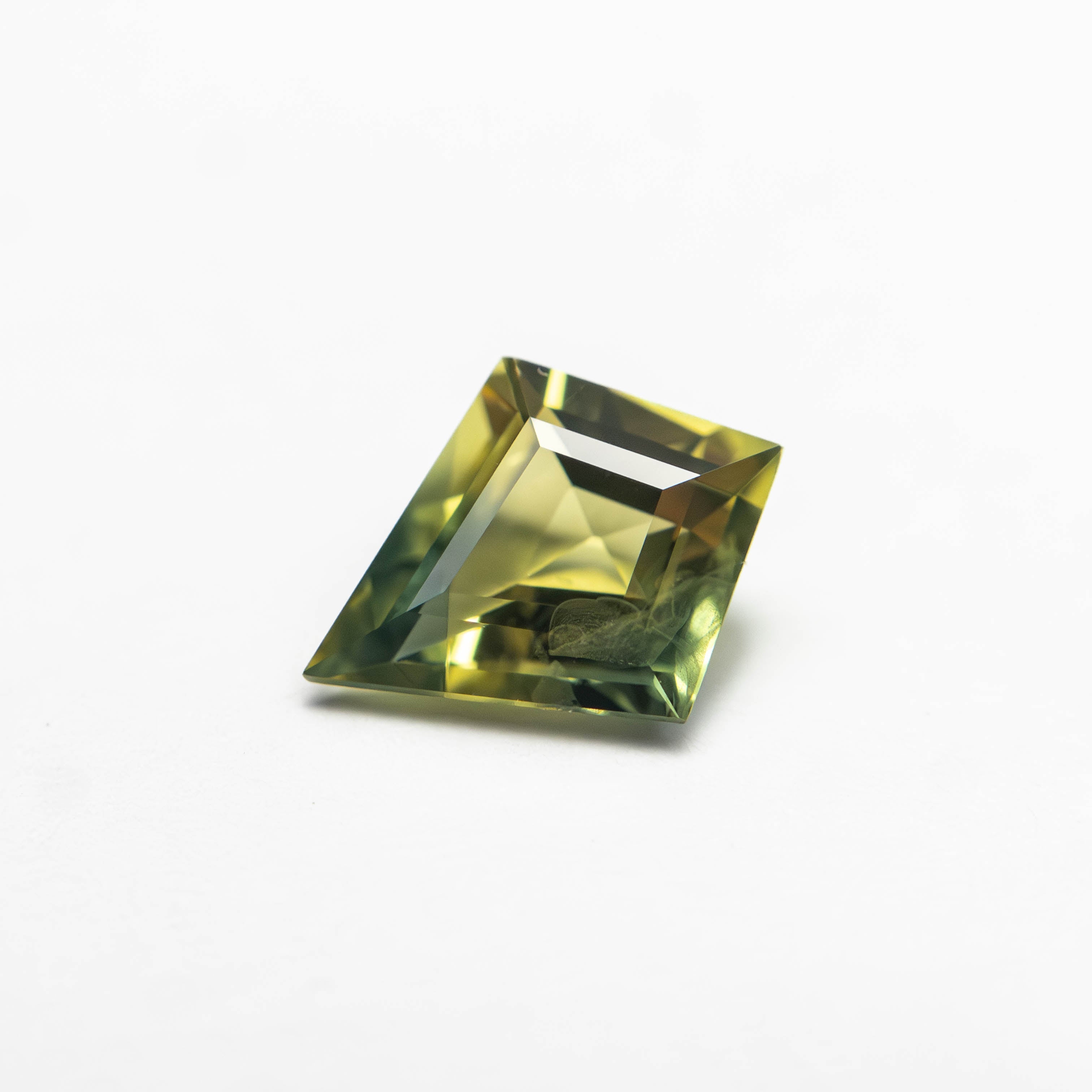 0.81ct 7.98x6.34x3.11mm Kite Step Cut Sapphire 27363-11-Staghead Designs