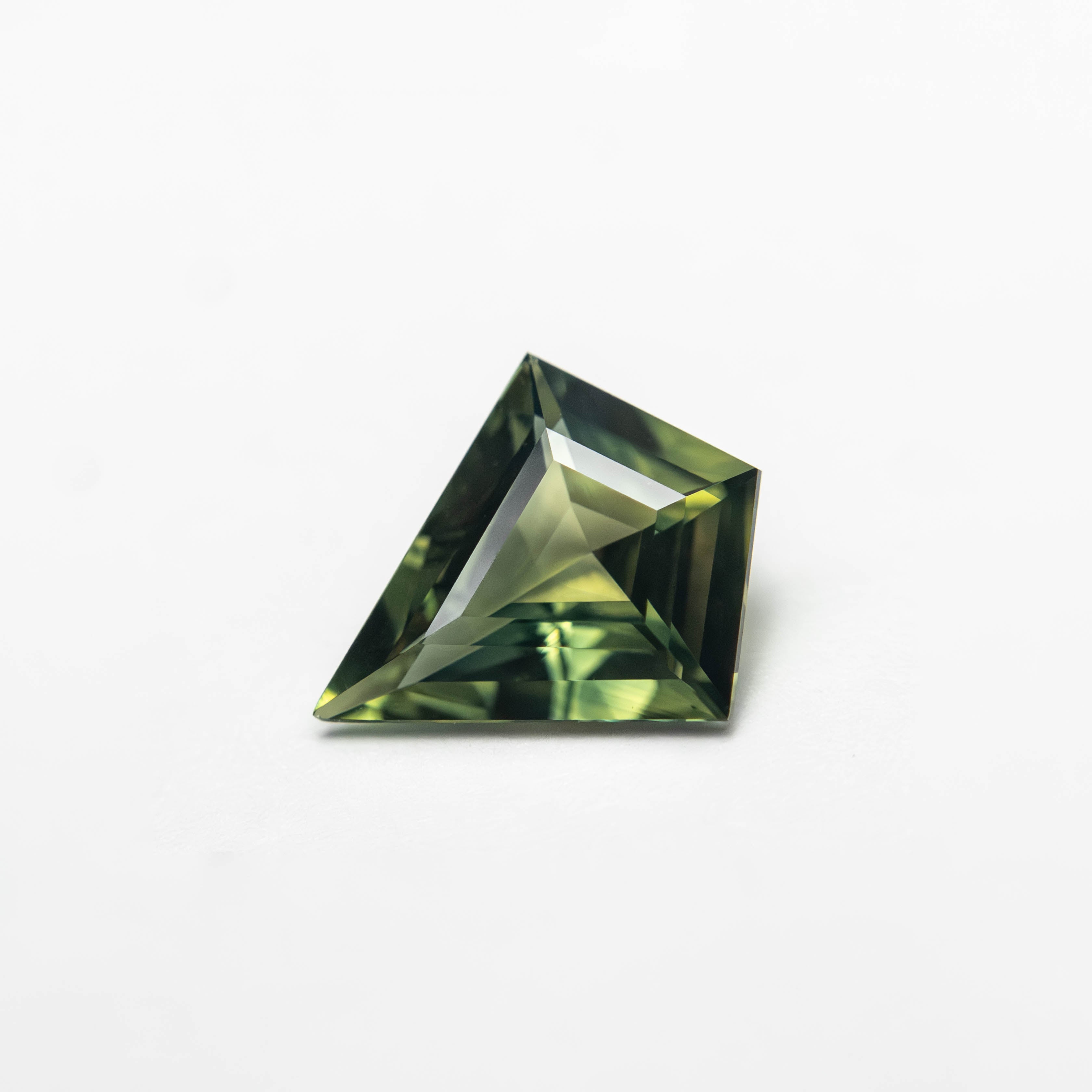 0.85ct 8.47x7.22x2.84mm Kite Step Cut Sapphire 27363-19-Staghead Designs