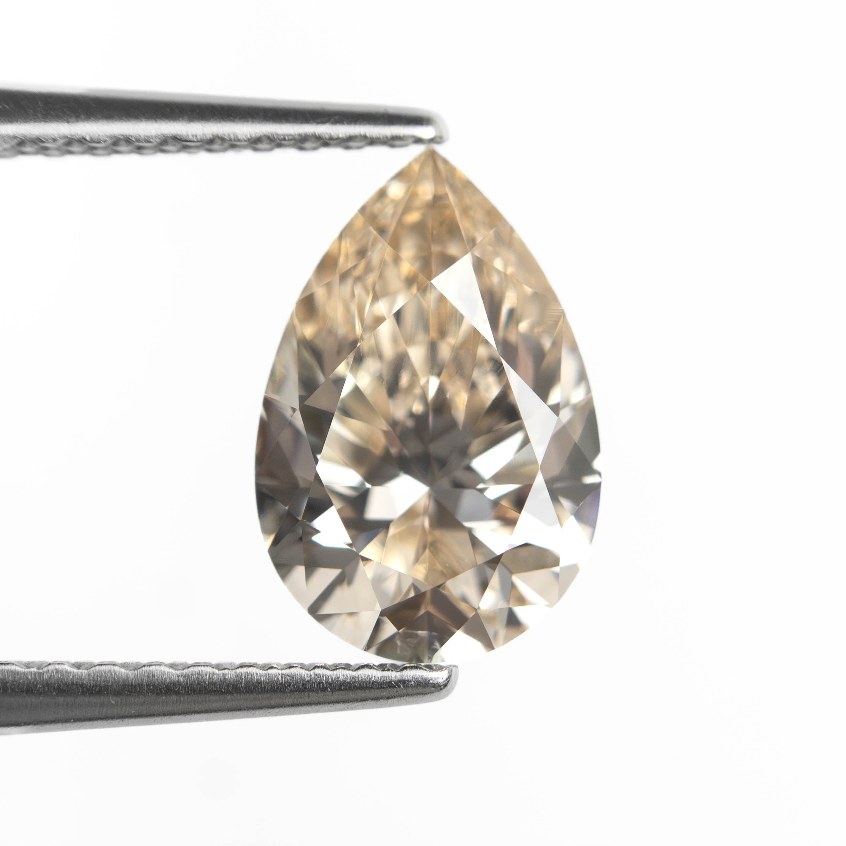 1.52ct 9.61x6.41x4.10mm SI1 S-T Pear Brilliant 27387-02-Staghead Designs