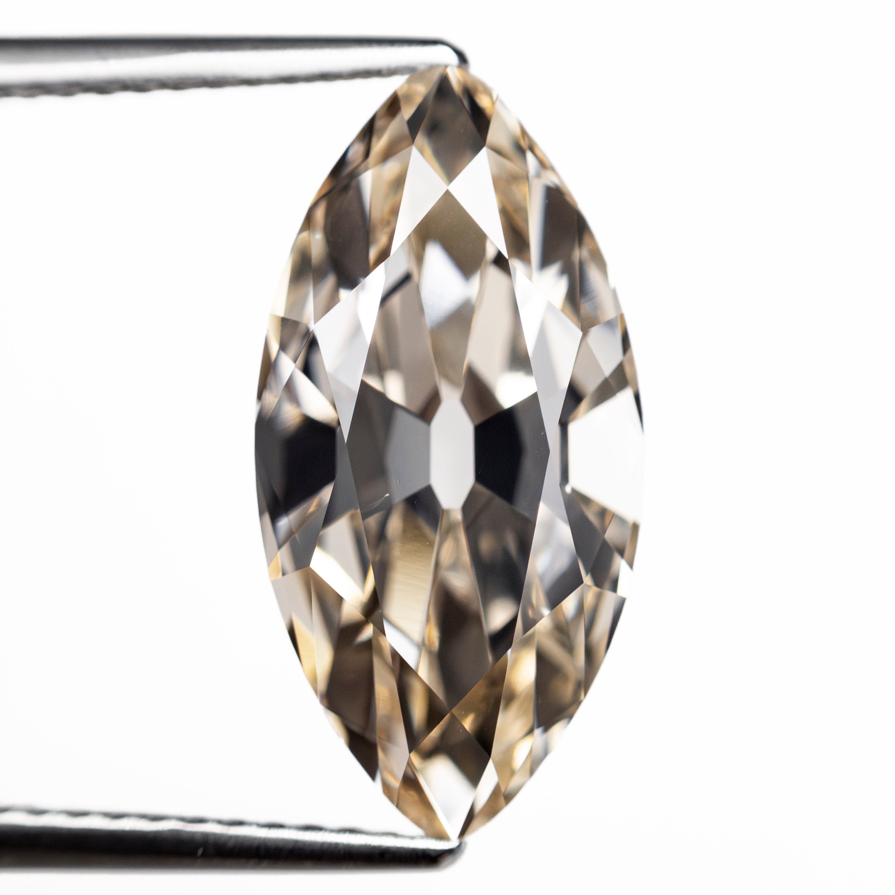 5.51ct 17.14x8.70x5.50mm GIA VS2 S-T Modern Antique Moval Brilliant 27406-01-Staghead Designs
