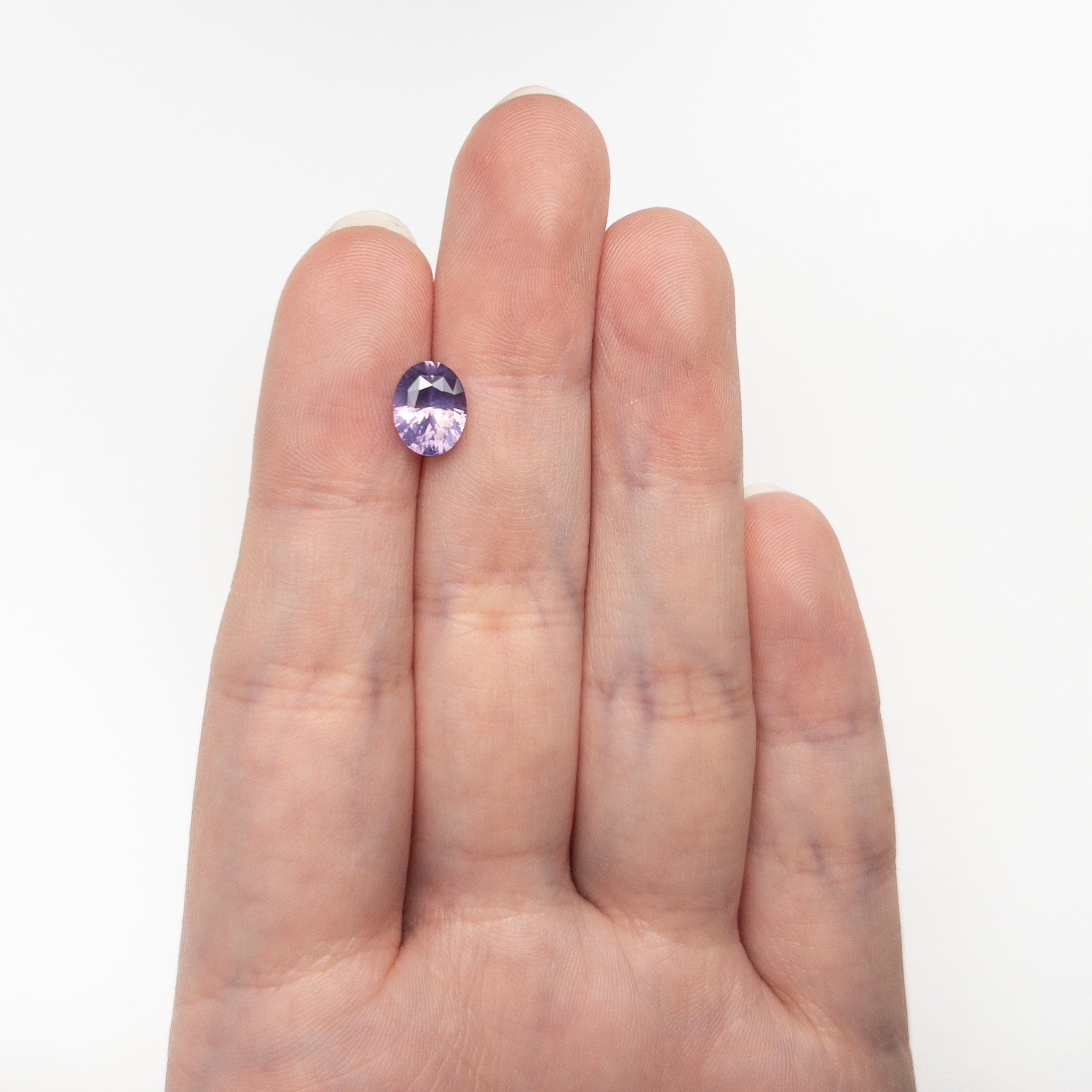 2.57ct 8.67x6.72x5.12mm Oval Brilliant Sapphire 27446-01-Staghead Designs