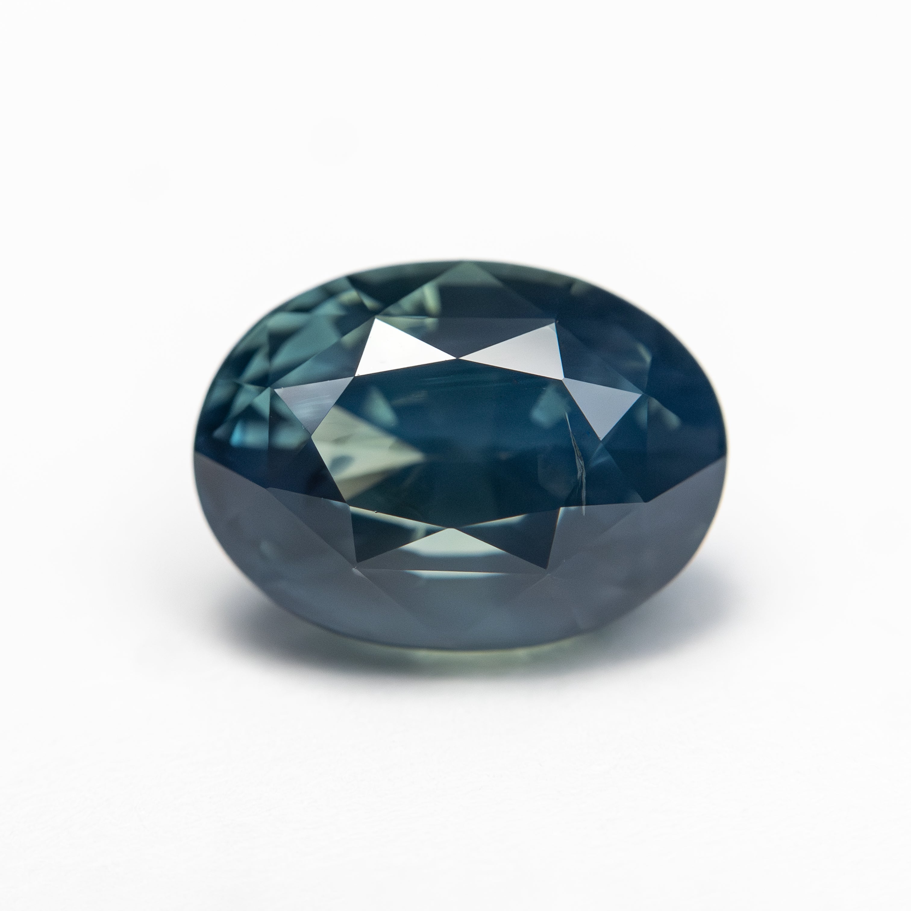 4.03ct 9.91x7.25x6.45mm Oval Brilliant Sapphire 27497-01