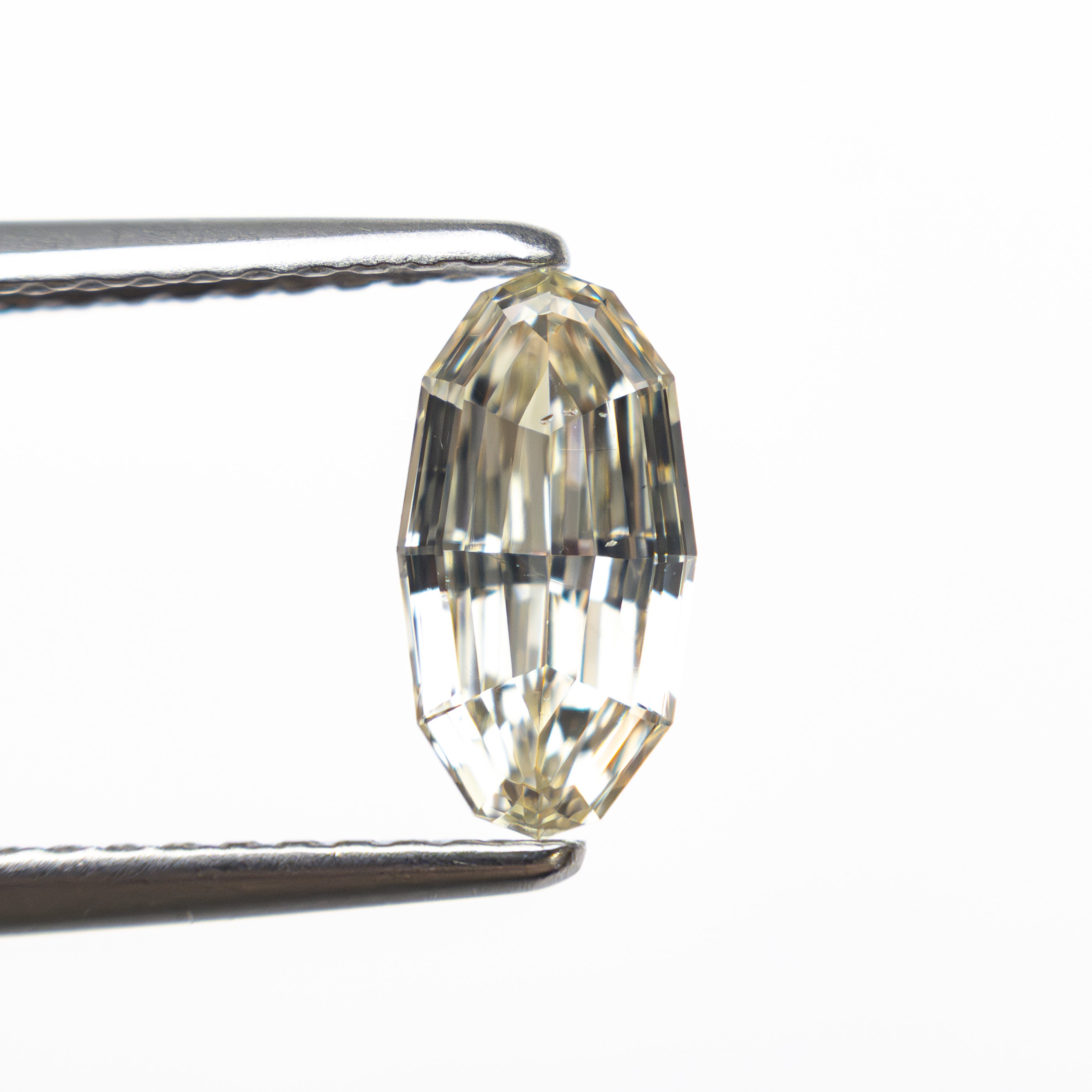 D16716 - 0.80ct 8.85x4.60x2.36mm SI2 Q-R Geo Oval Step Cut 🇿🇦 27526-02-Staghead Designs