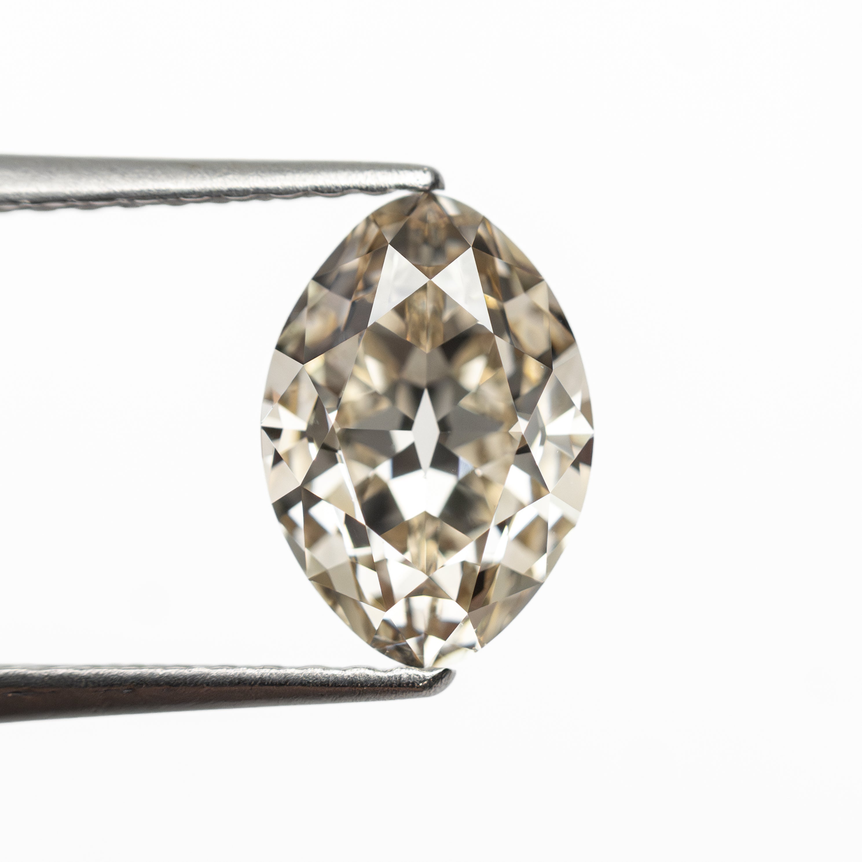 1.61ct 9.02x6.30x4.20mm VS2 W-X Modern Antique Moval Brilliant 🇨🇦 27573-01-Staghead Designs