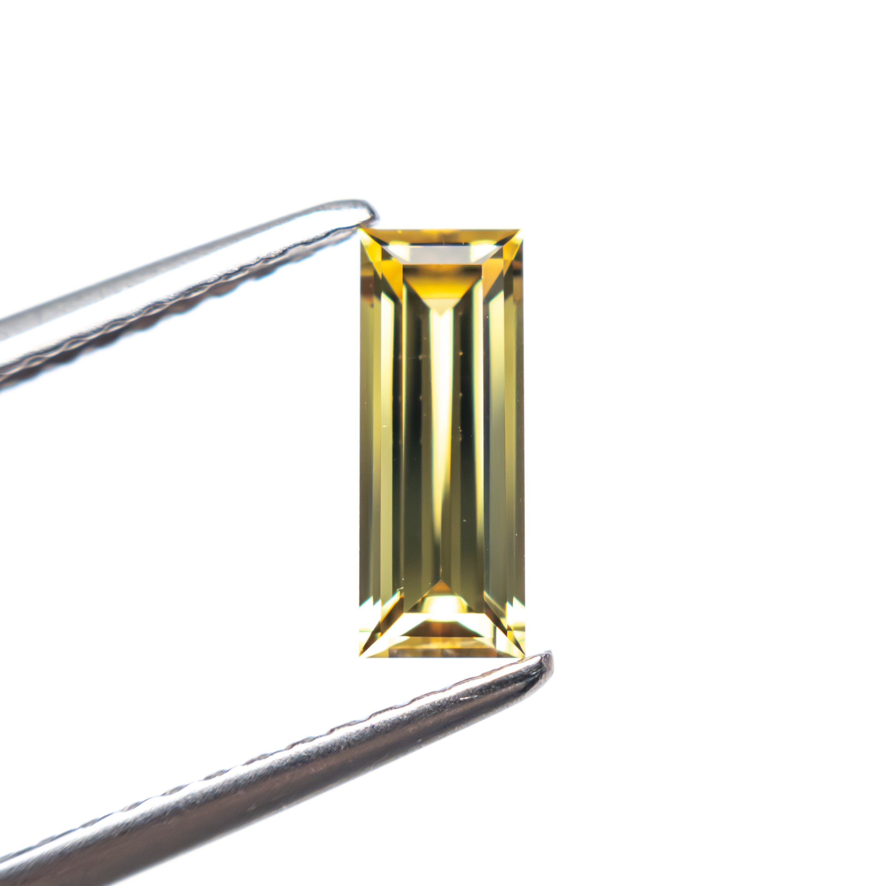 0.75ct 8.56x3.27x2.36mm Baguette Step Cut Sapphire 27719-03