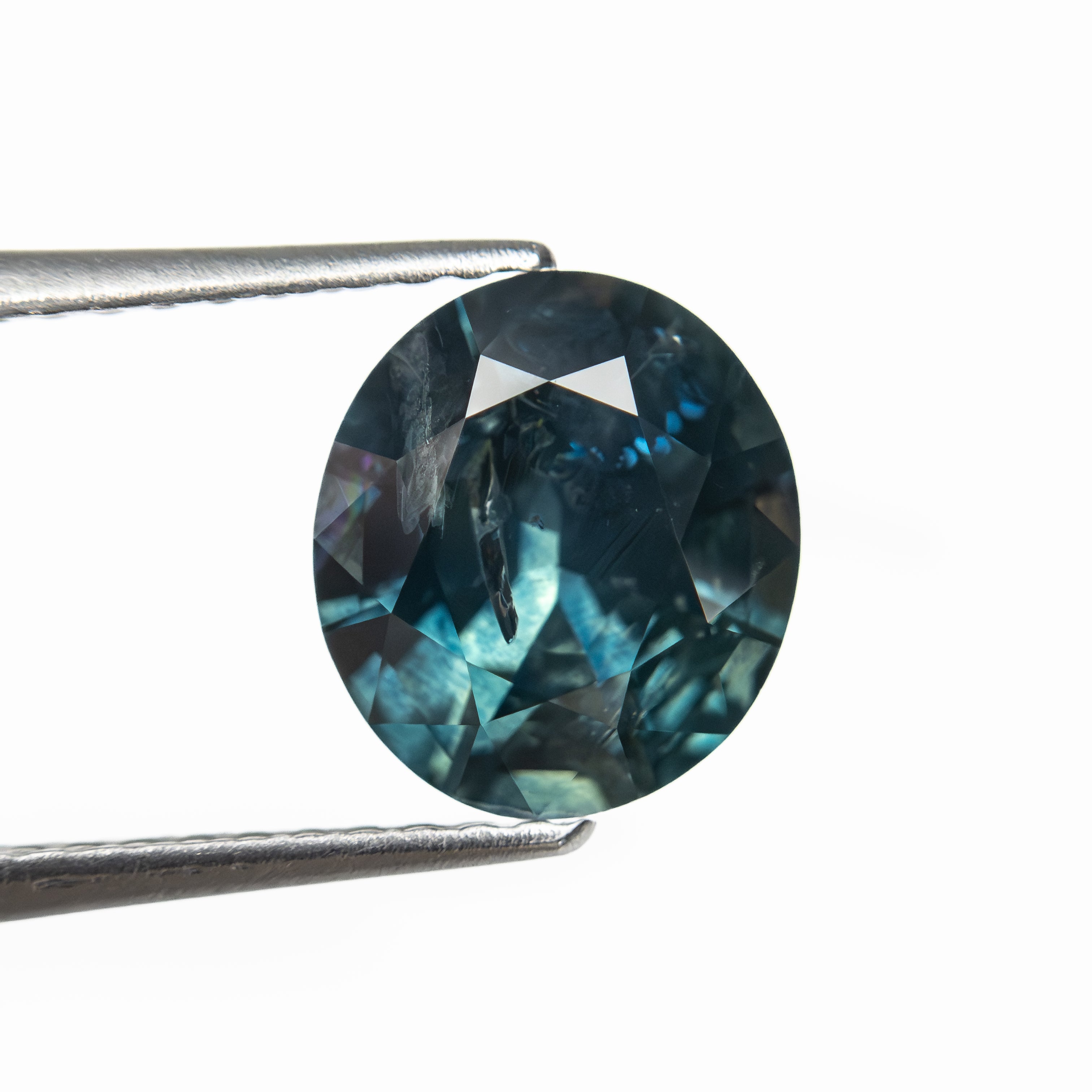 2.25ct 8.40x7.45x4.79mm Oval Brilliant Sapphire 27733-01