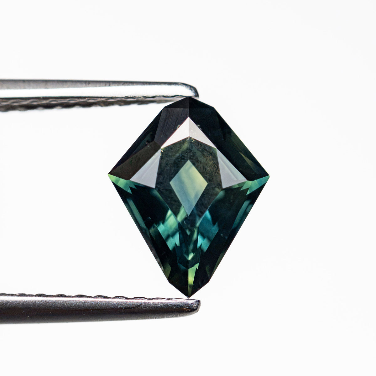 1.50ct 8.96x7.13x3.58mm Kite Brilliant Sapphire 27766-03