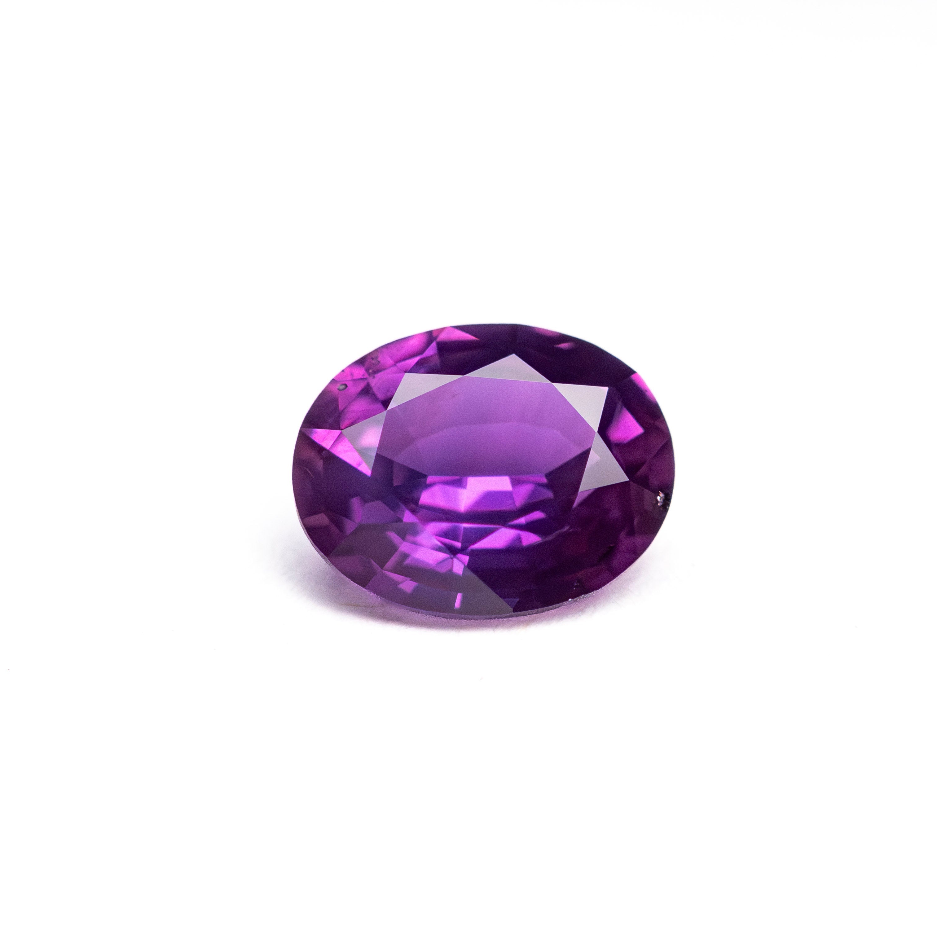 0.94ct 6.74x5.43x3.11mm Oval Brilliant Sapphire 27955-09-Staghead Designs