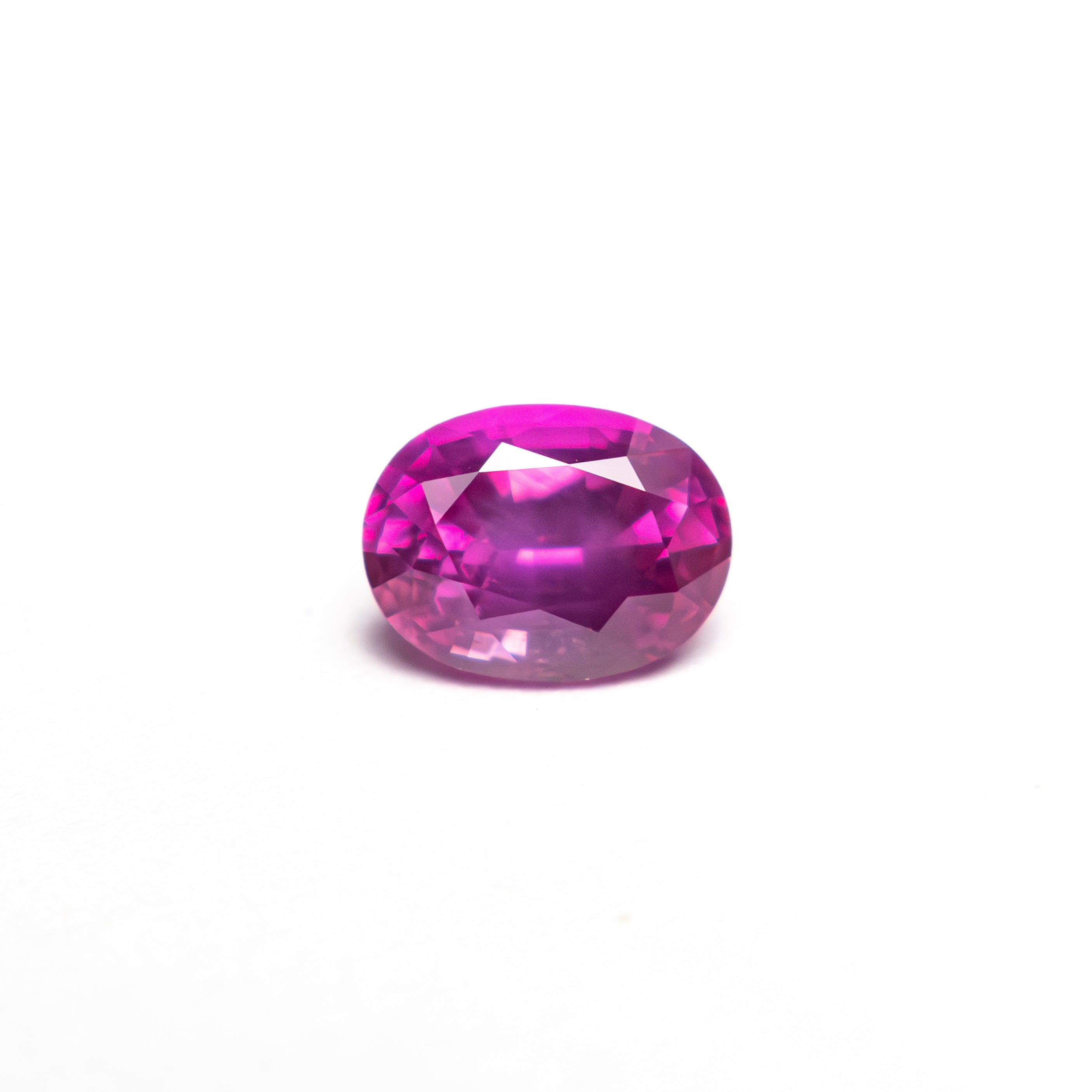 0.65ct 5.85x4.40x3.09mm Oval Brilliant Sapphire 27955-10-Staghead Designs