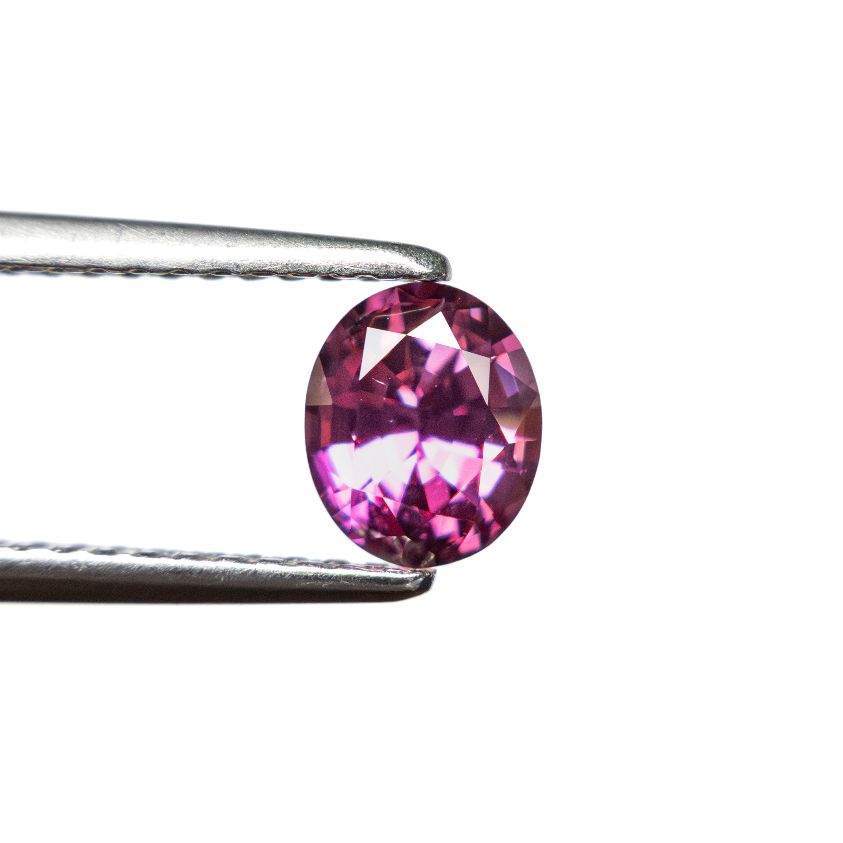 0.83ct 6.04x5.07x3.46mm Oval Brilliant Sapphire 27955-14-Staghead Designs