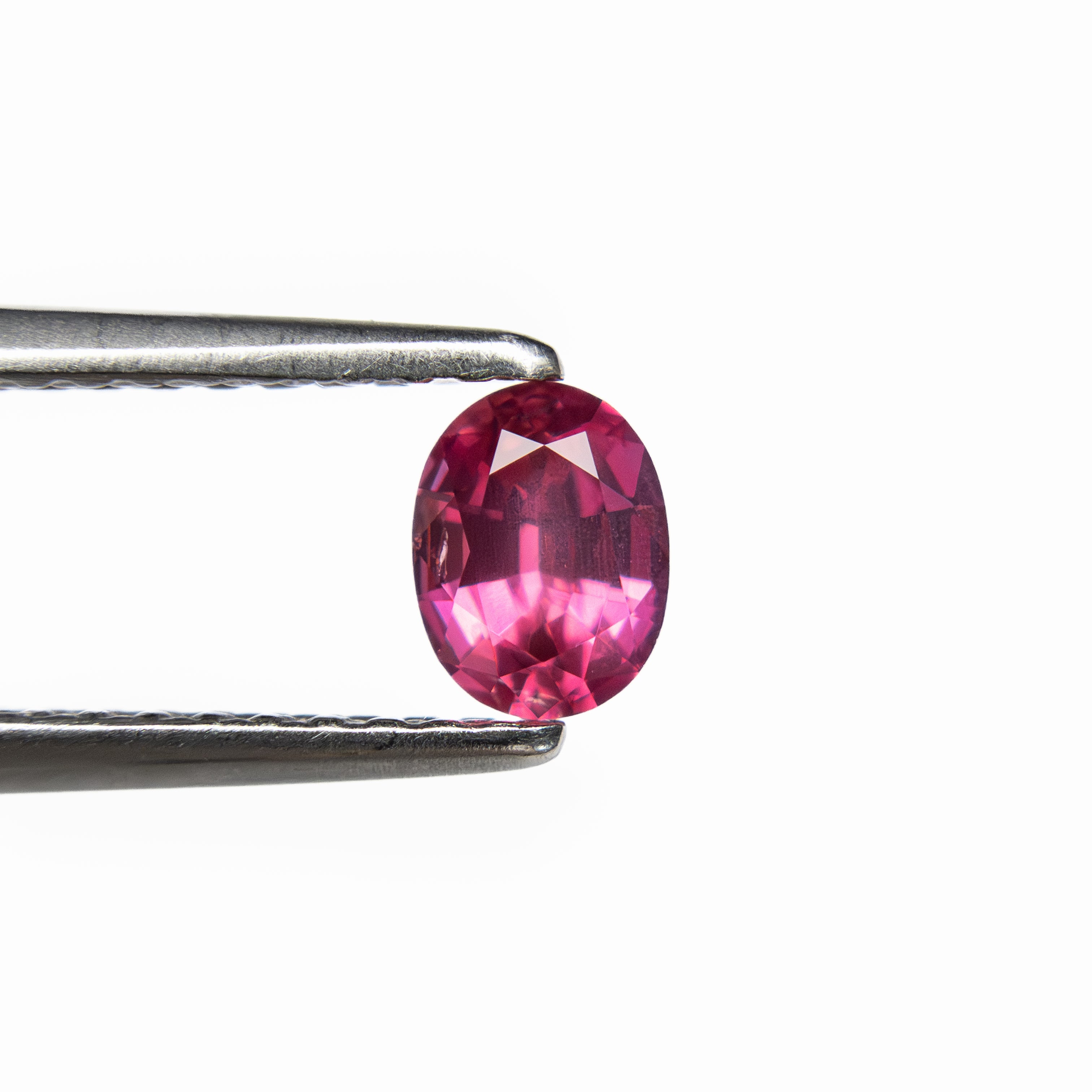 0.43ct 5.00x3.82x2.65mm Oval Brilliant Sapphire 27955-24-Staghead Designs
