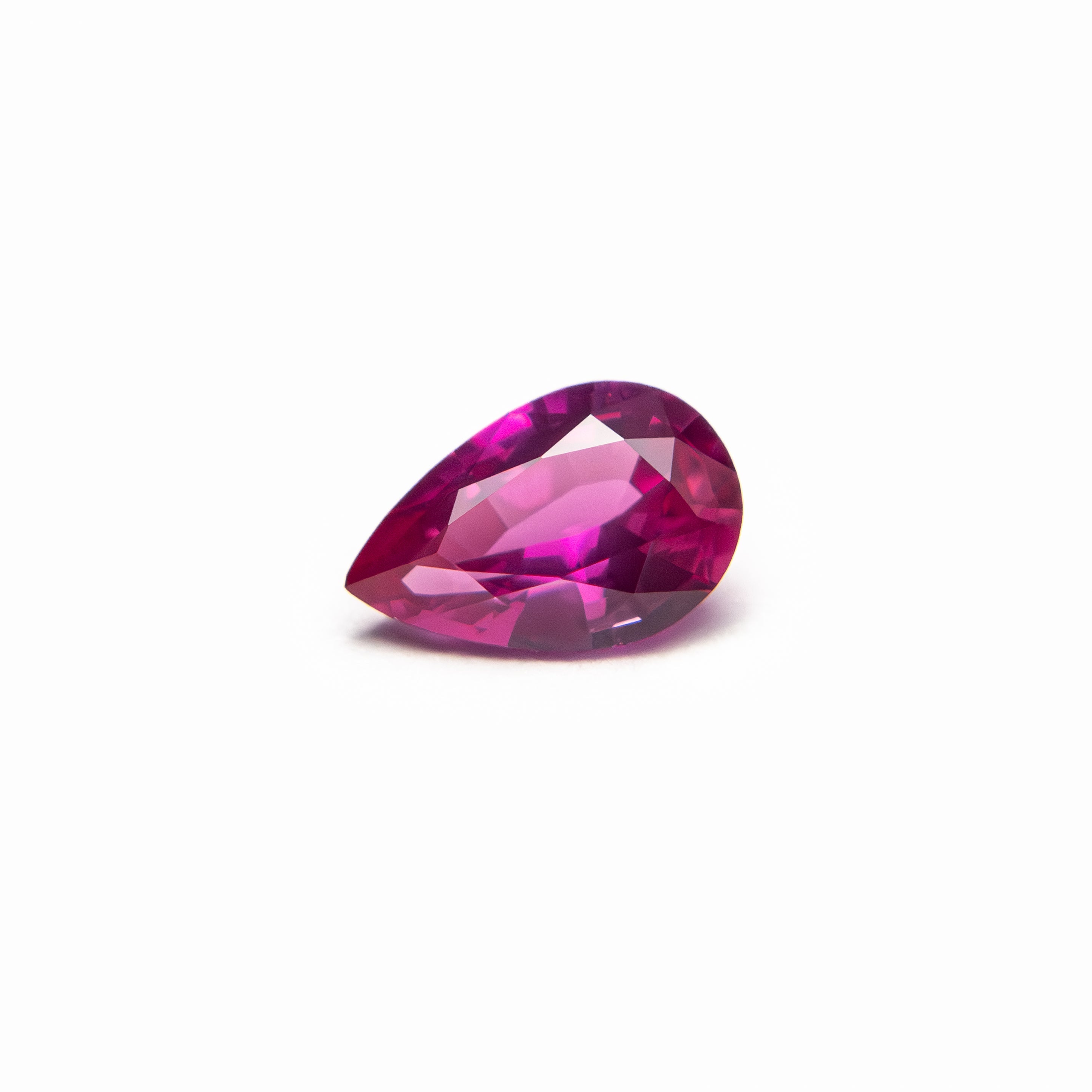 0.38ct 5.78x3.79x2.42mm Pear Brilliant Sapphire 27955-25-Staghead Designs