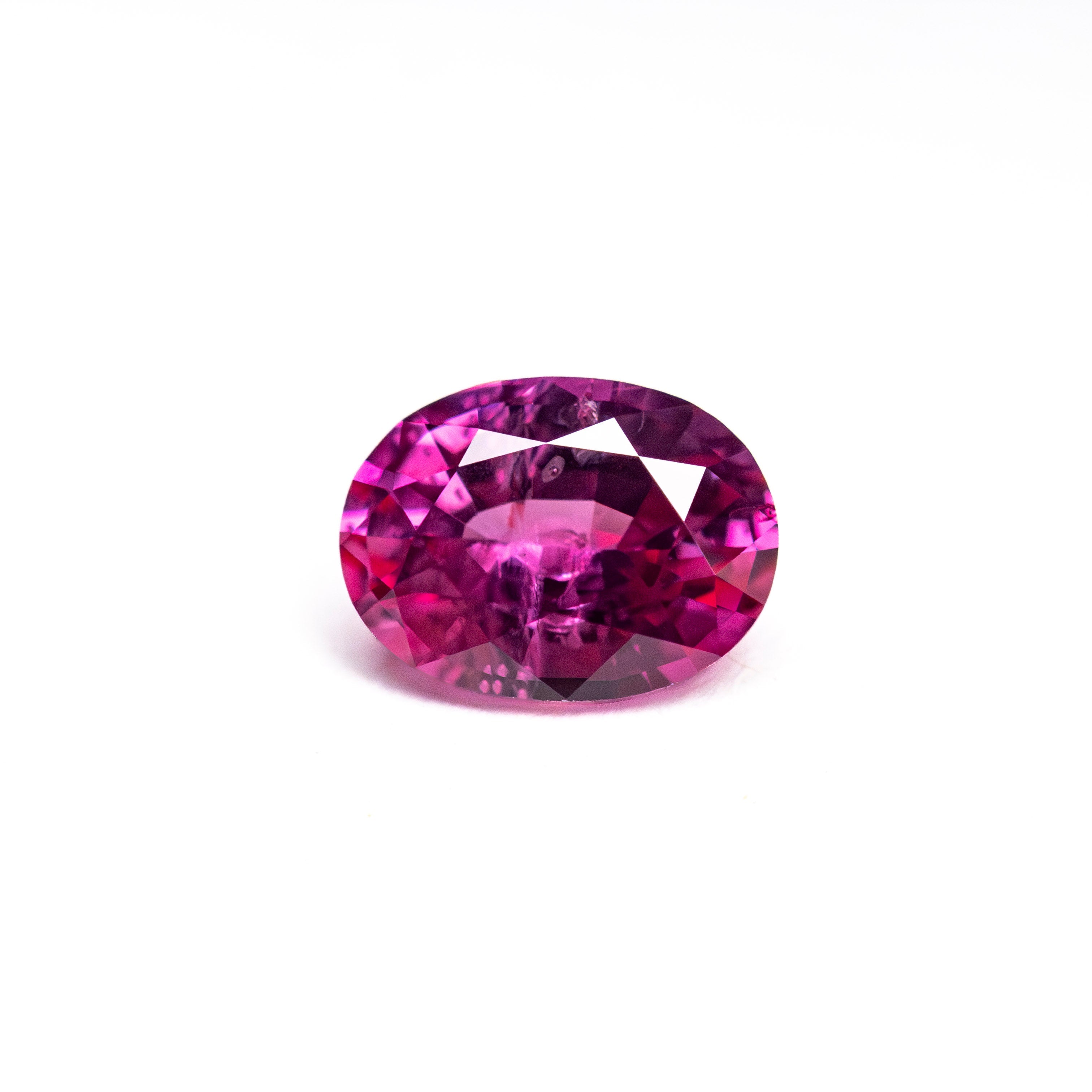 0.89ct 6.73x5.08x3.24mm Oval Brilliant Sapphire 27956-01-Staghead Designs