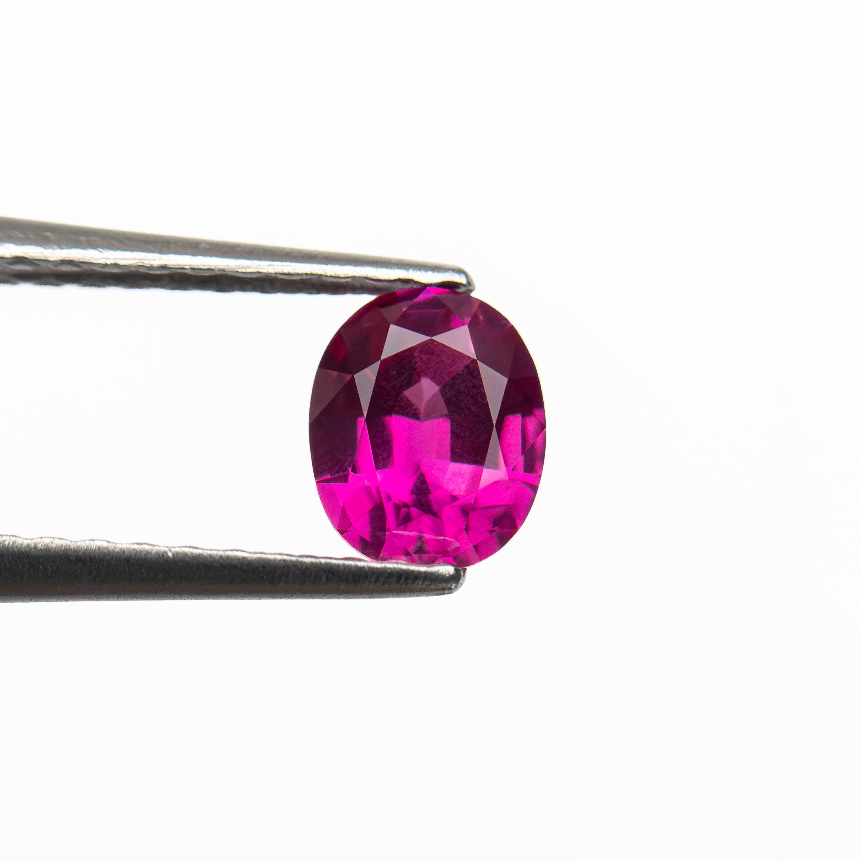 0.55ct 5.48x4.52x2.76mm Oval Brilliant Sapphire 27956-17-Staghead Designs
