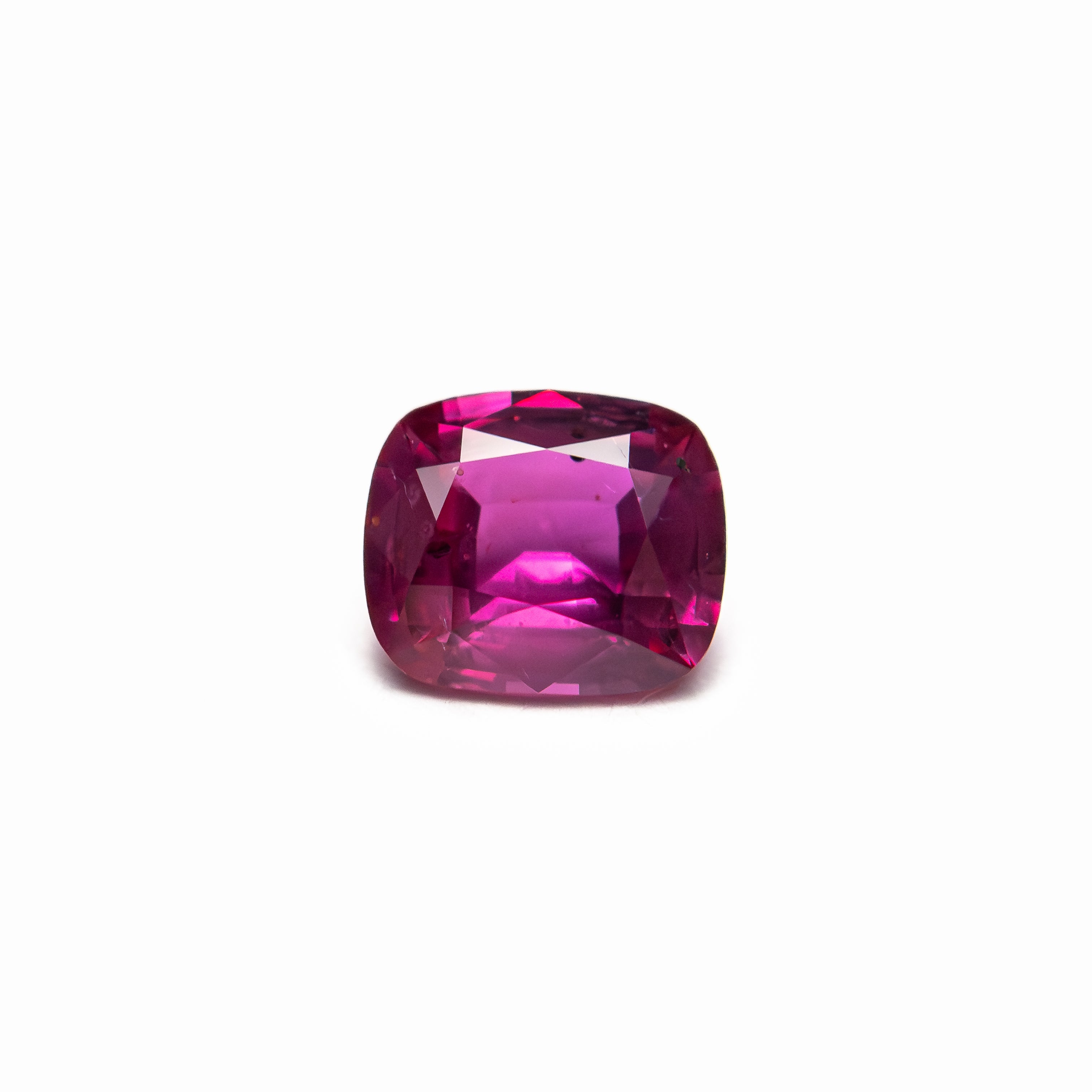 0.63ct 5.43x4.68x2.77mm Cushion Brilliant Sapphire 27956-18-Staghead Designs