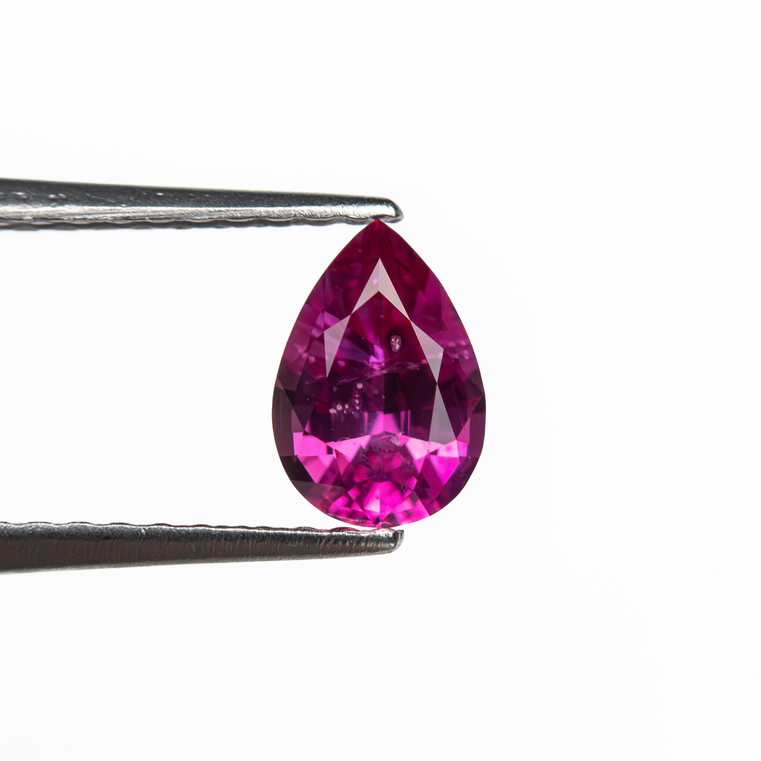 0.66ct 6.63x4.59x3.06mm Pear Brilliant Sapphire 27956-21-Staghead Designs