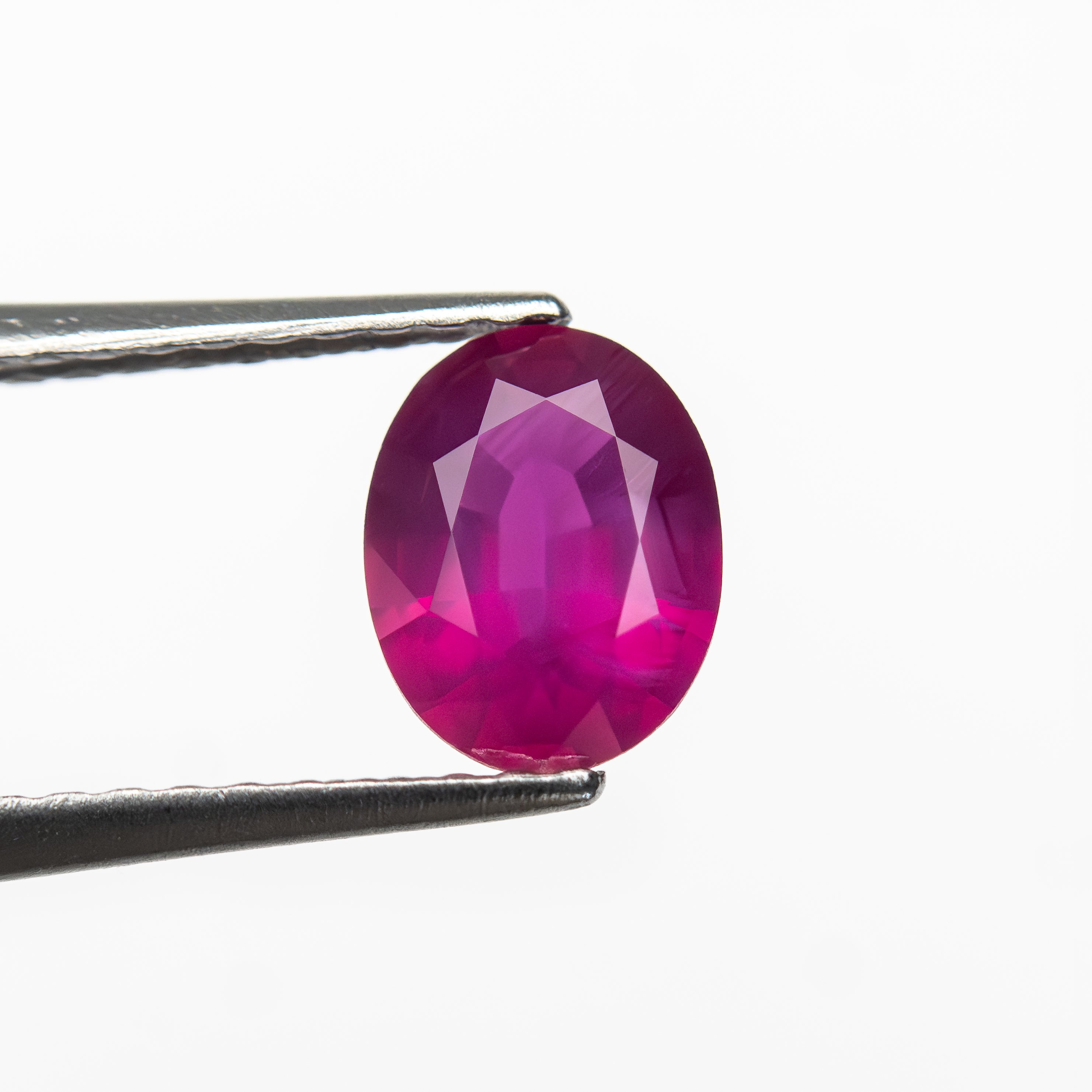 0.88ct 6.71x5.27x3.07mm Oval Brilliant Ruby 27956-25-Staghead Designs